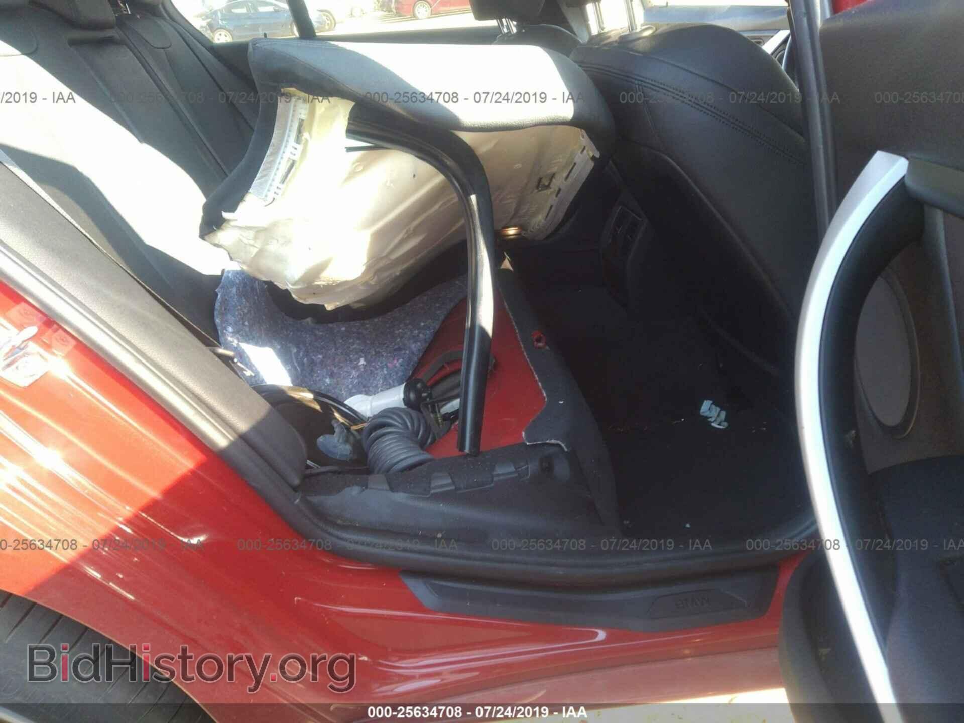 2016 BMW 320 - VIN: WBA8E1G55GNT99901 - Photo 8