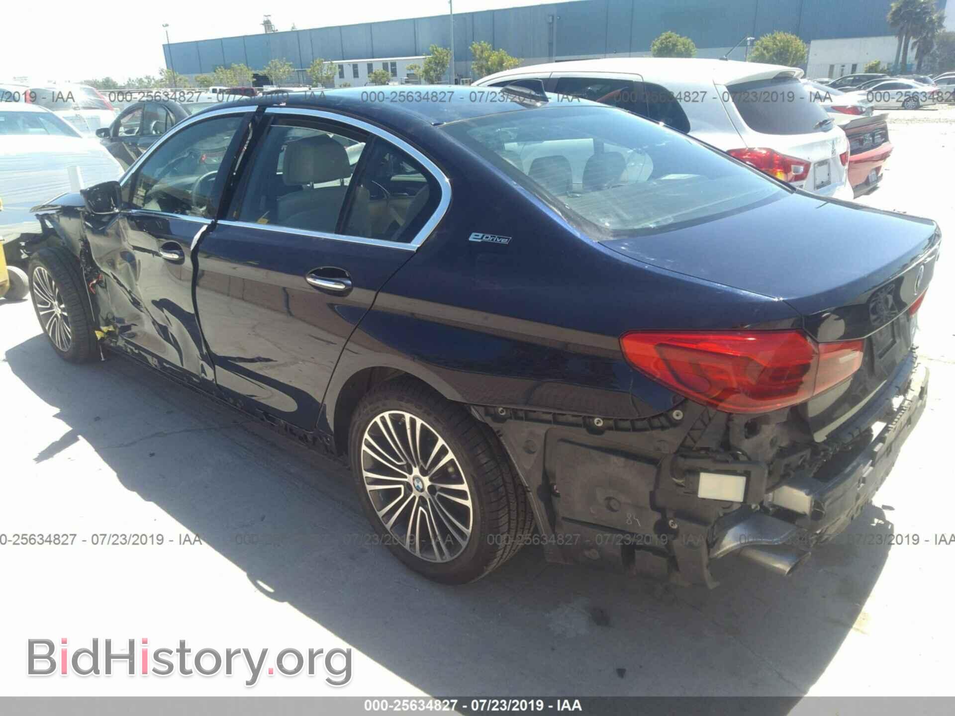 2018 BMW 530E - VIN: WBAJA9C59JB250448 - Фото 3