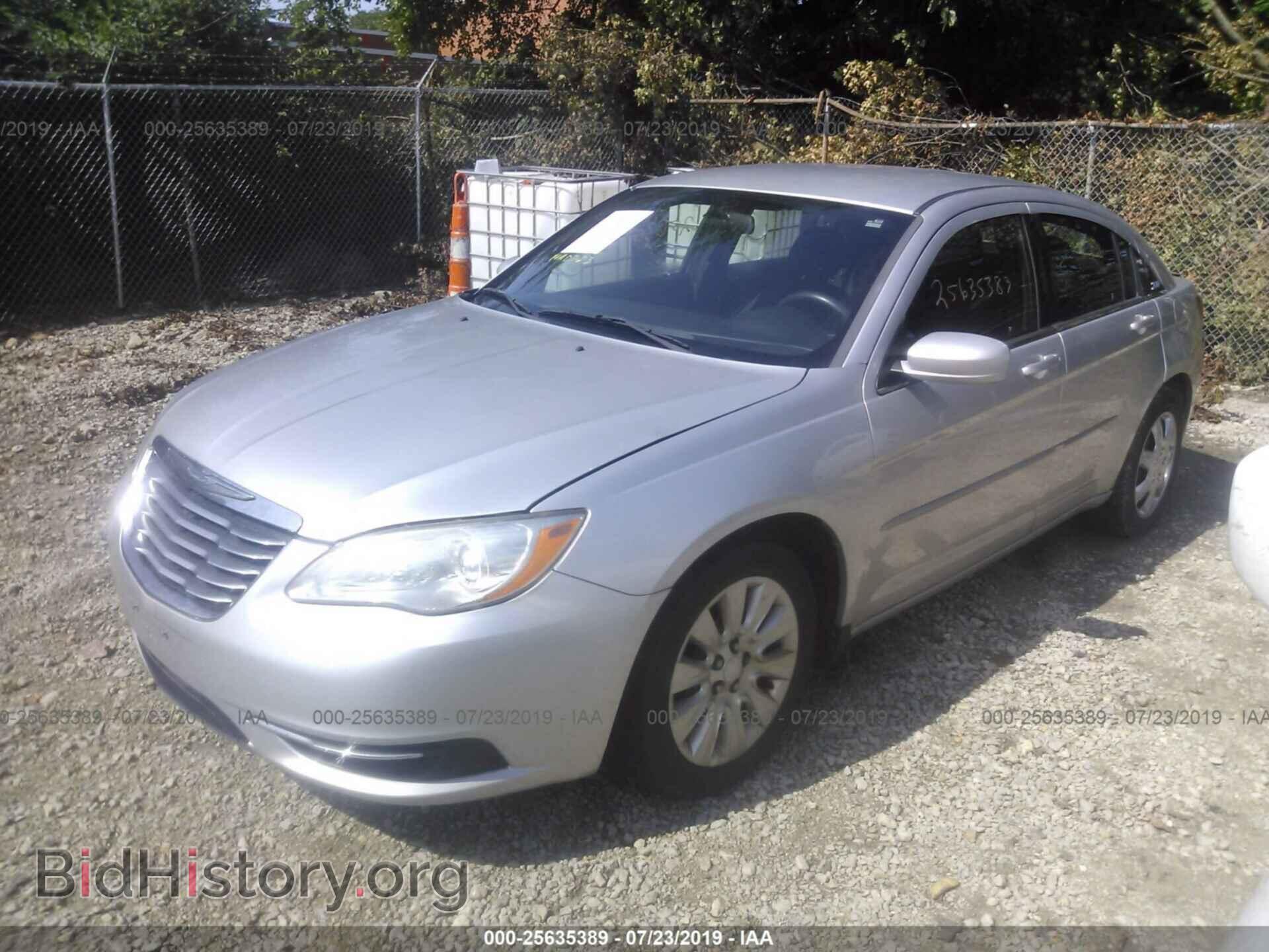 2011 CHRYSLER 200 - VIN: 1C3BC4FB4BN553759 - Фото 2