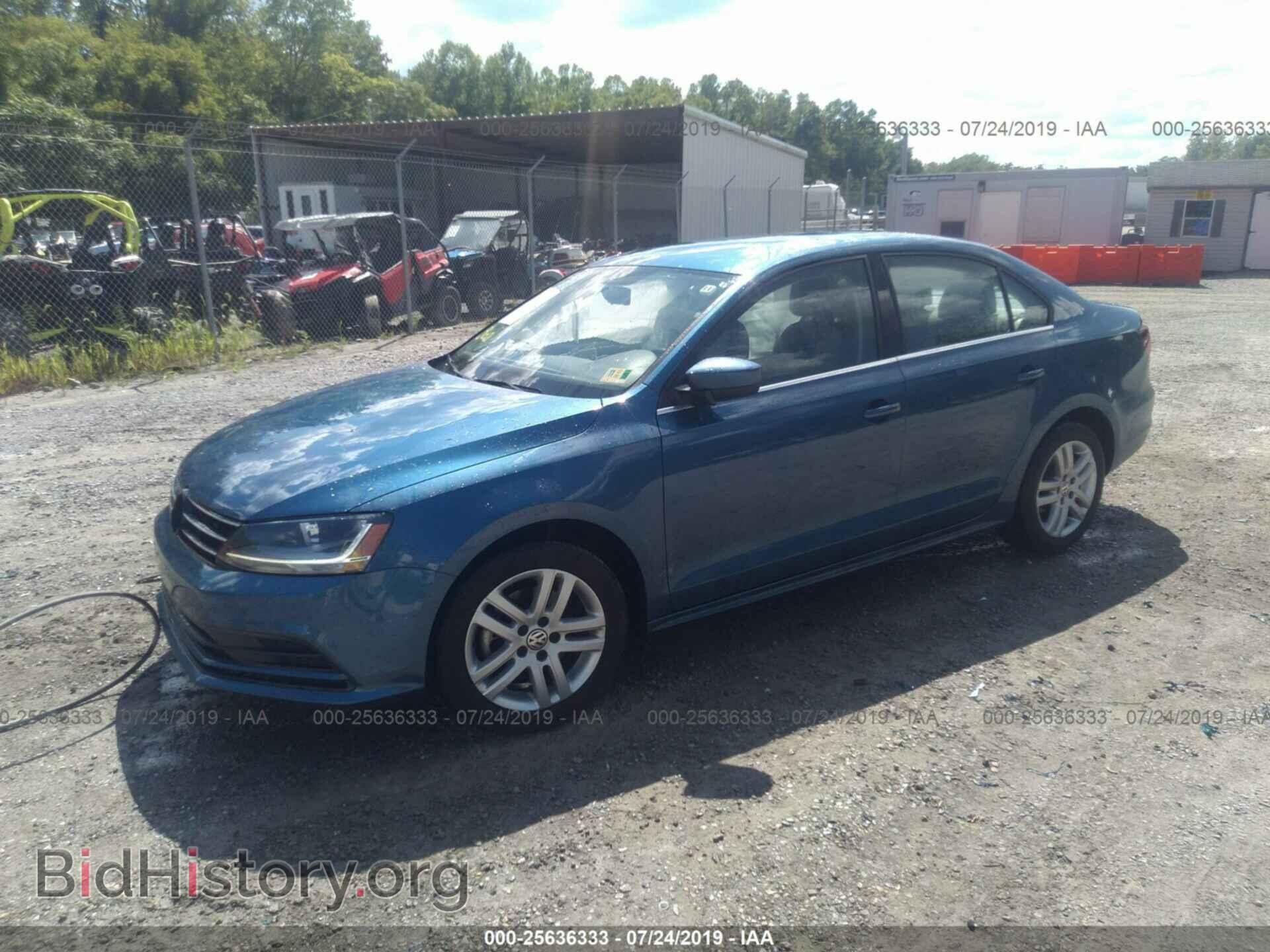 2017 VOLKSWAGEN JETTA - VIN: 3VW2B7AJ6HM370121 - Photo 2