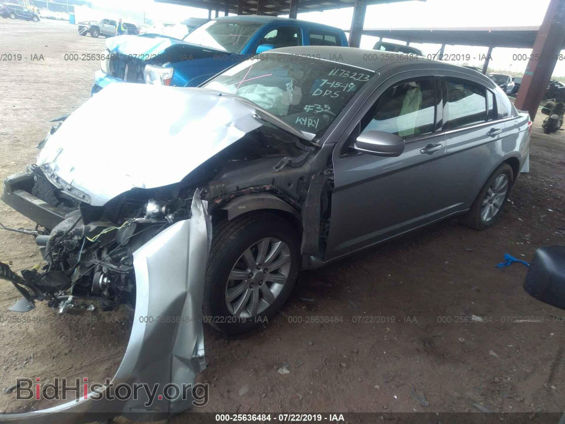 2013 CHRYSLER 200 - VIN: 1C3CCBBG8DN703370 - Фото 2