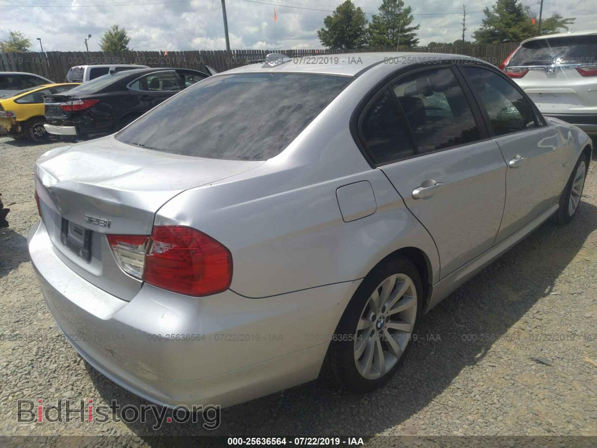 2011 BMW 328 - VIN: WBAPH7C51BE680680 - Фото 4
