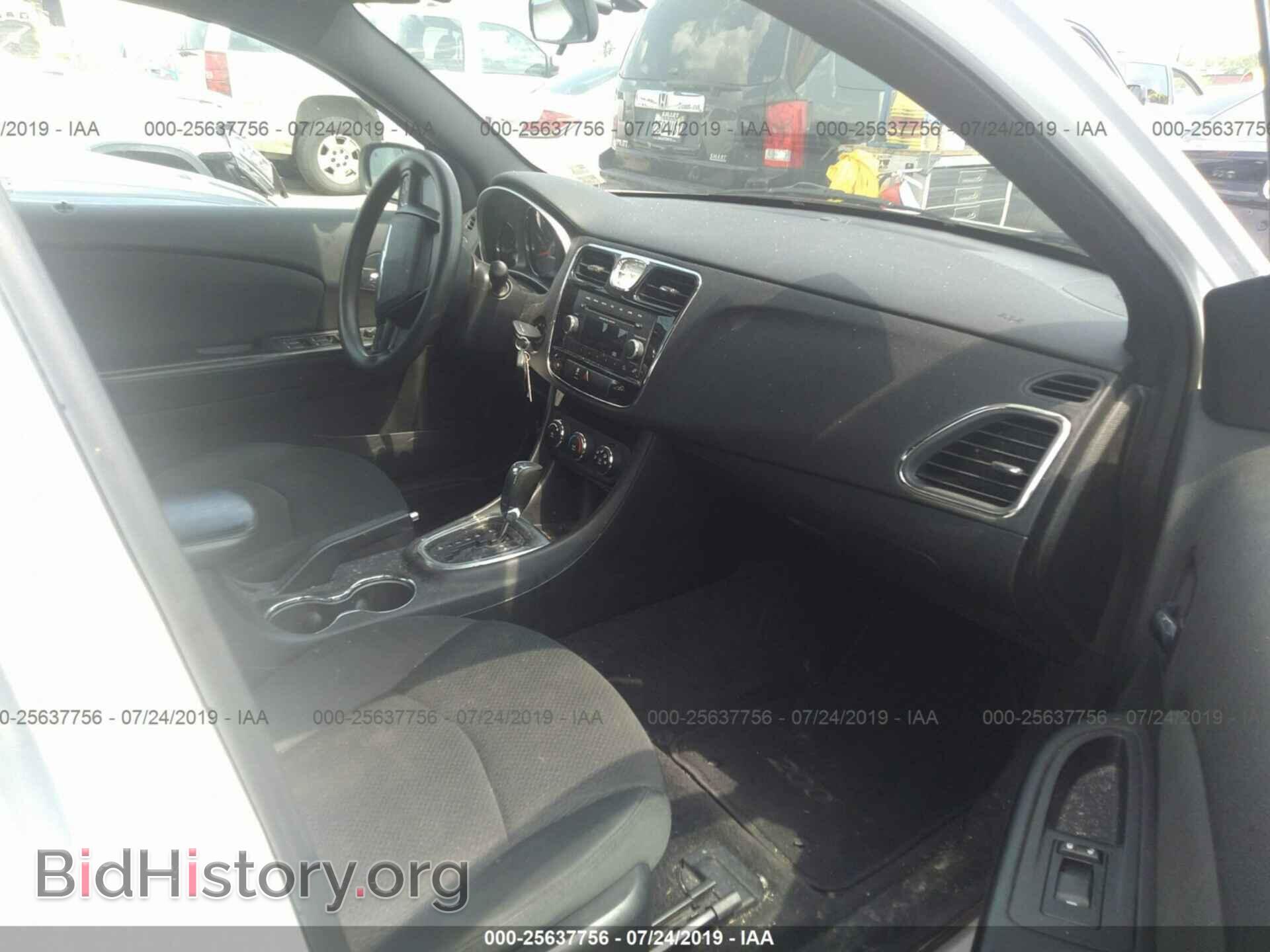 2012 CHRYSLER 200 - VIN: 1C3CCBAB3CN117440 - Фото 5