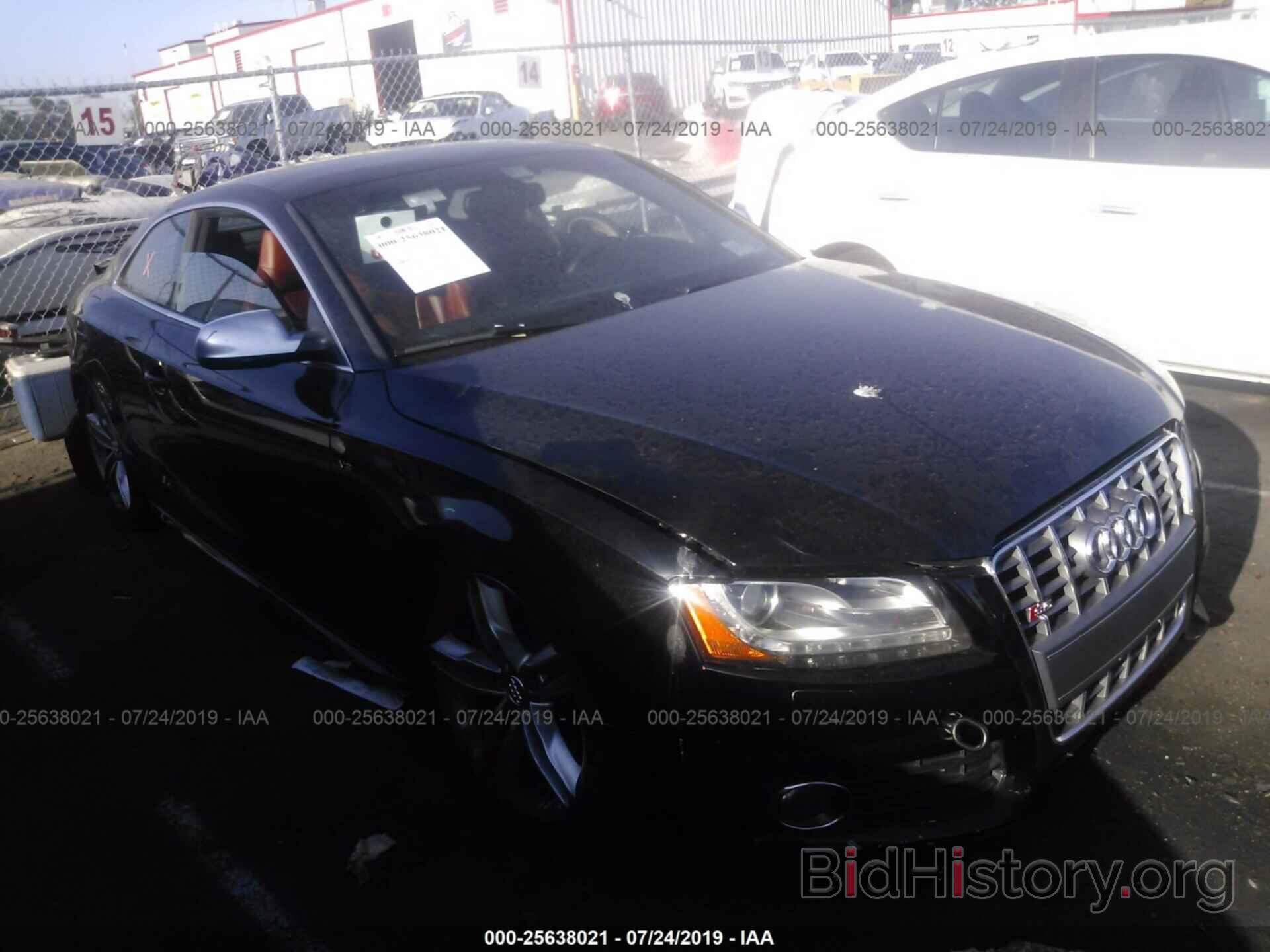 Photo WAU3VAFRXBA037481 - AUDI S5 2011