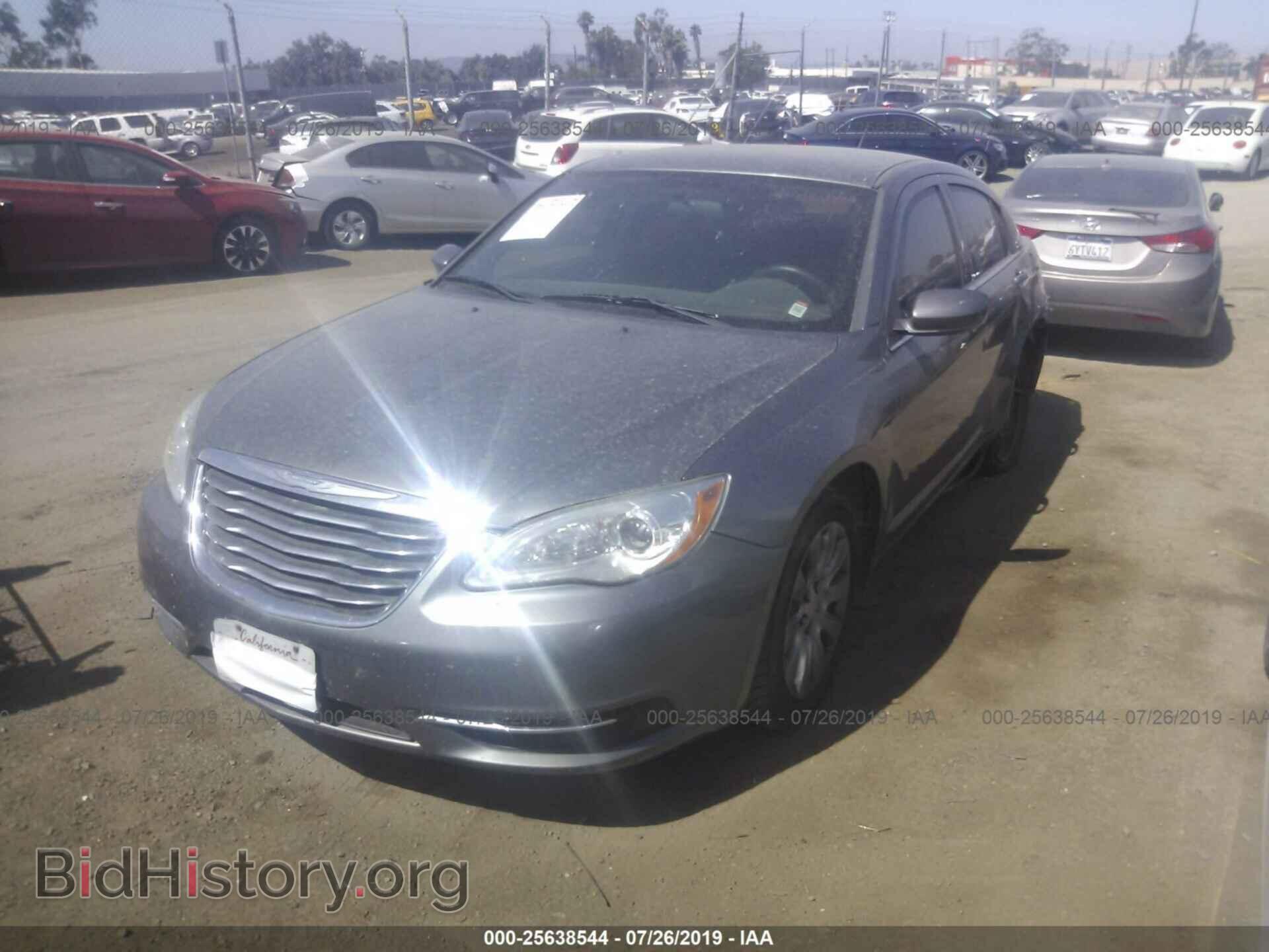 2012 CHRYSLER 200 - VIN: 1C3CCBAB7CN289681 - Фото 2
