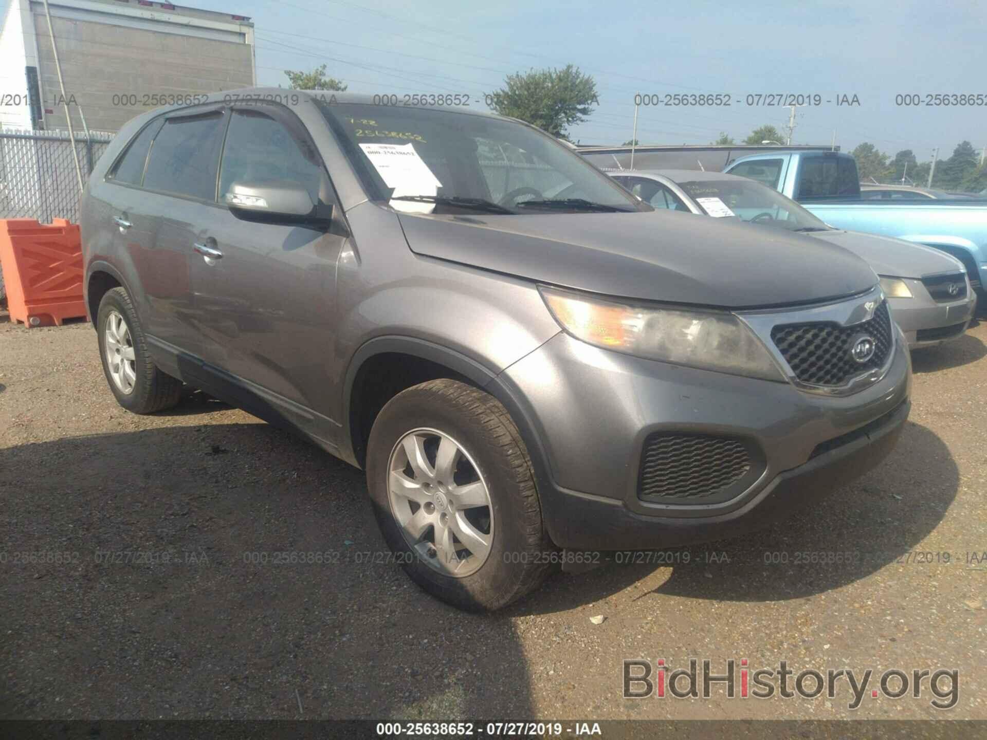 Photo 5XYKT3A19BG035996 - KIA SORENTO 2011