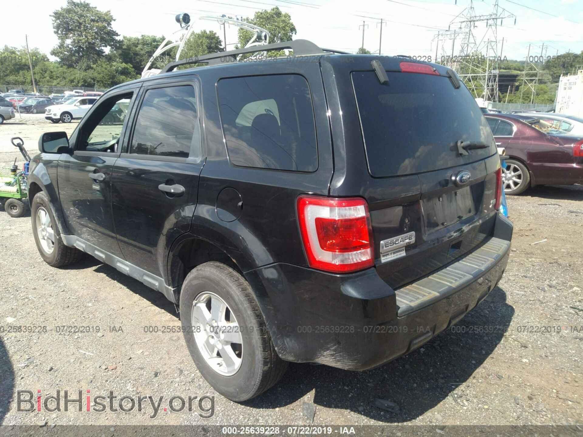 2011 FORD ESCAPE - VIN: 1FMCU9DG4BKA41117 - Фото 3