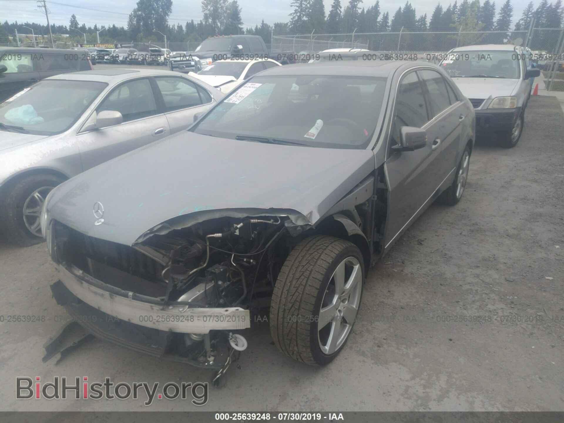 2011 MERCEDES-BENZ E - VIN: WDDHF5GB7BA329321 - Фото 2
