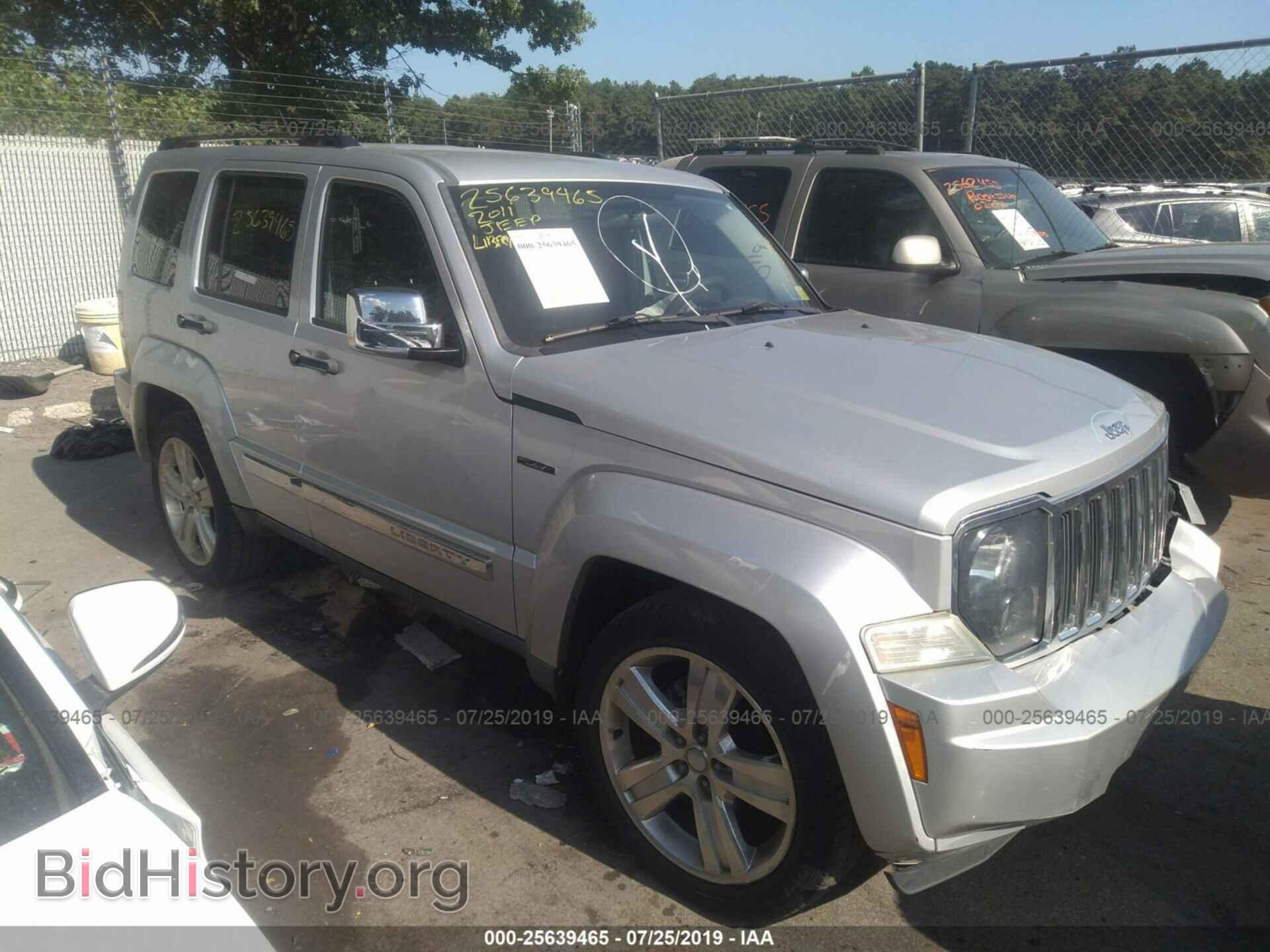 Photo 1J4PN2GK0BW585935 - JEEP LIBERTY 2011