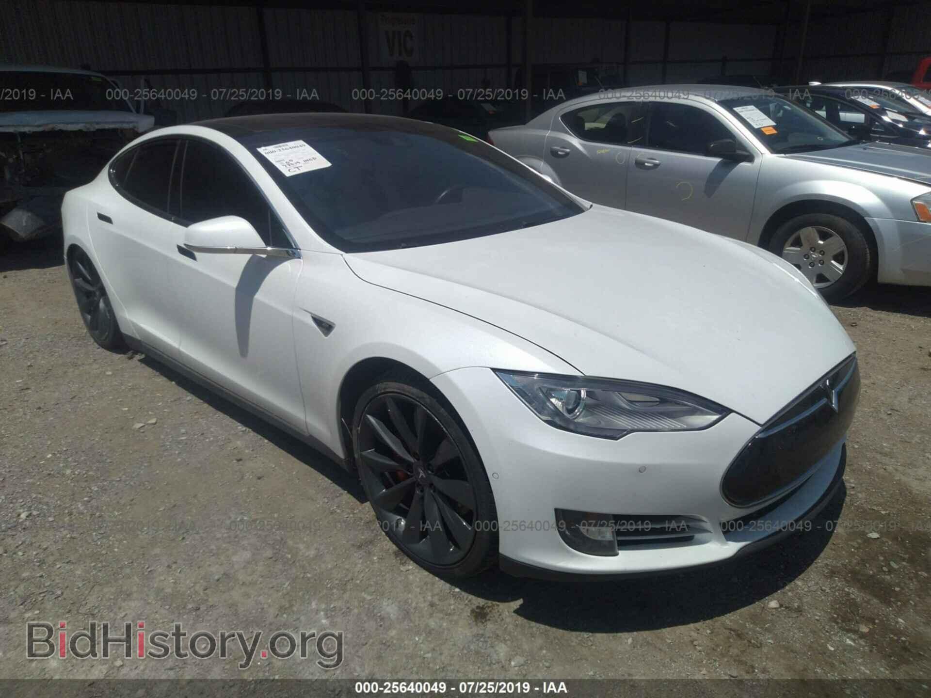 Фотография 5YJSA4H47FF092853 - TESLA MODEL S 2015
