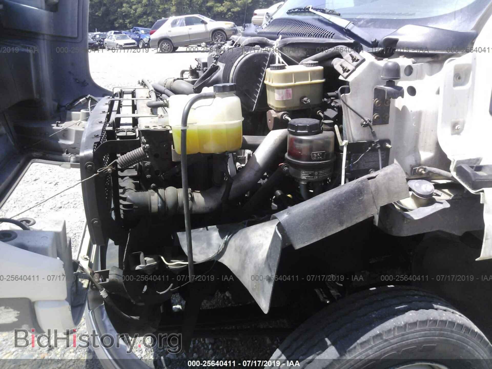 2006 GMC C5500 - VIN: 1GDE5C12X6F425610 - Photo 10
