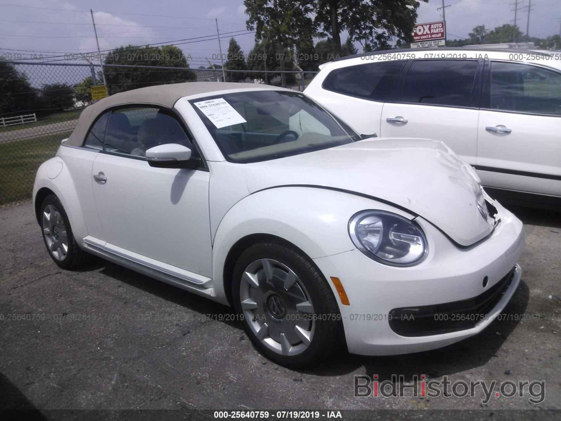 Photo 3VW5P7AT5DM831223 - VOLKSWAGEN BEETLE 2013