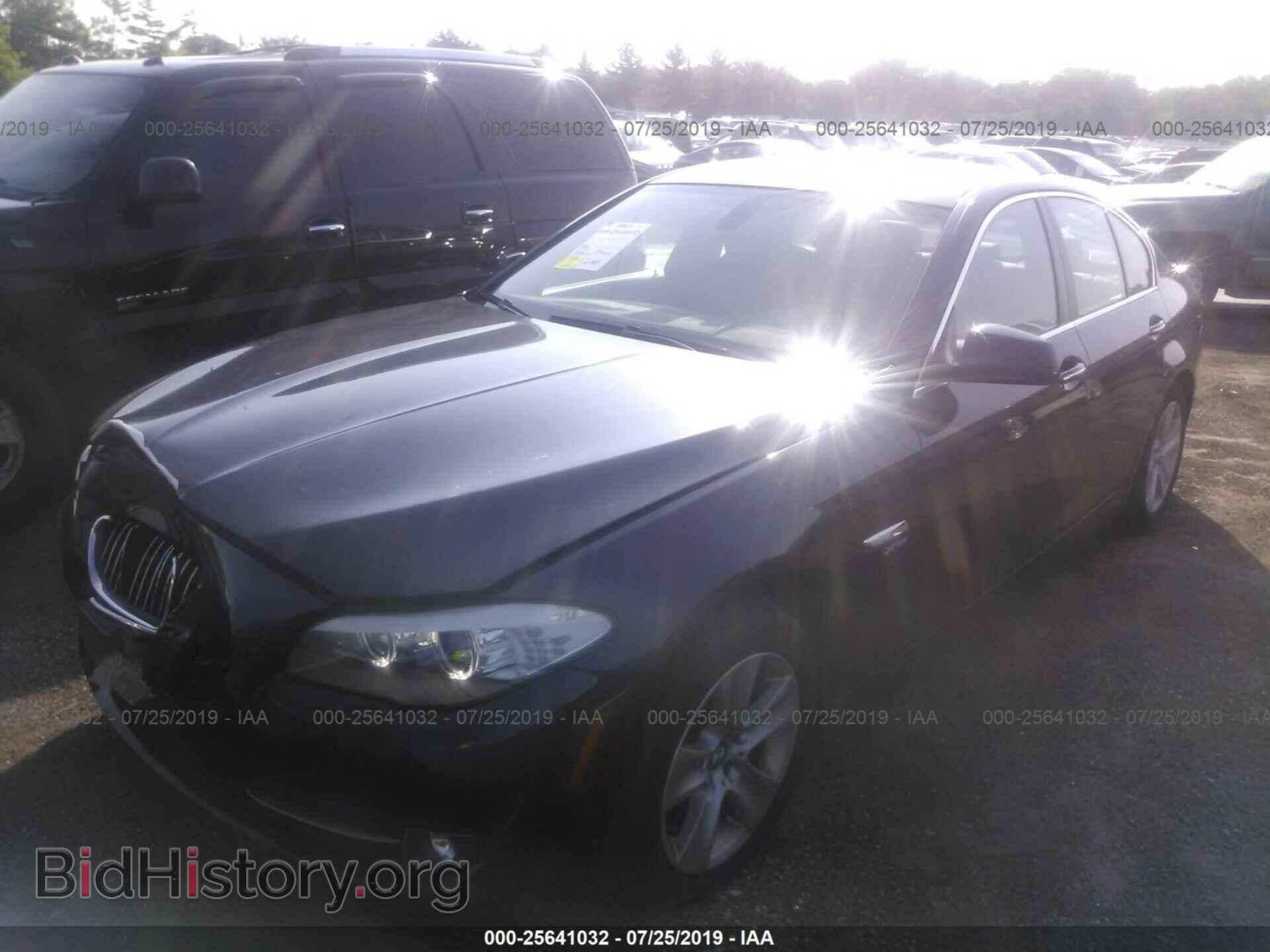 2012 BMW 528 - VIN: WBAXH5C58CDW04448 - Фото 2