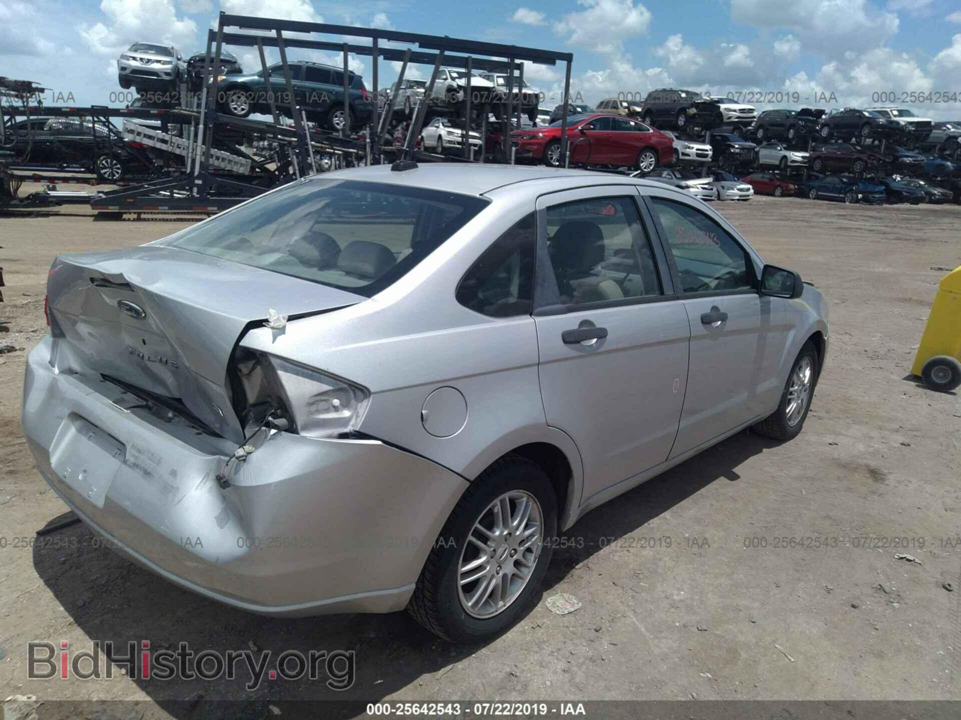2009 FORD FOCUS - VIN: 1FAHP35NX9W233467 - Фото 4