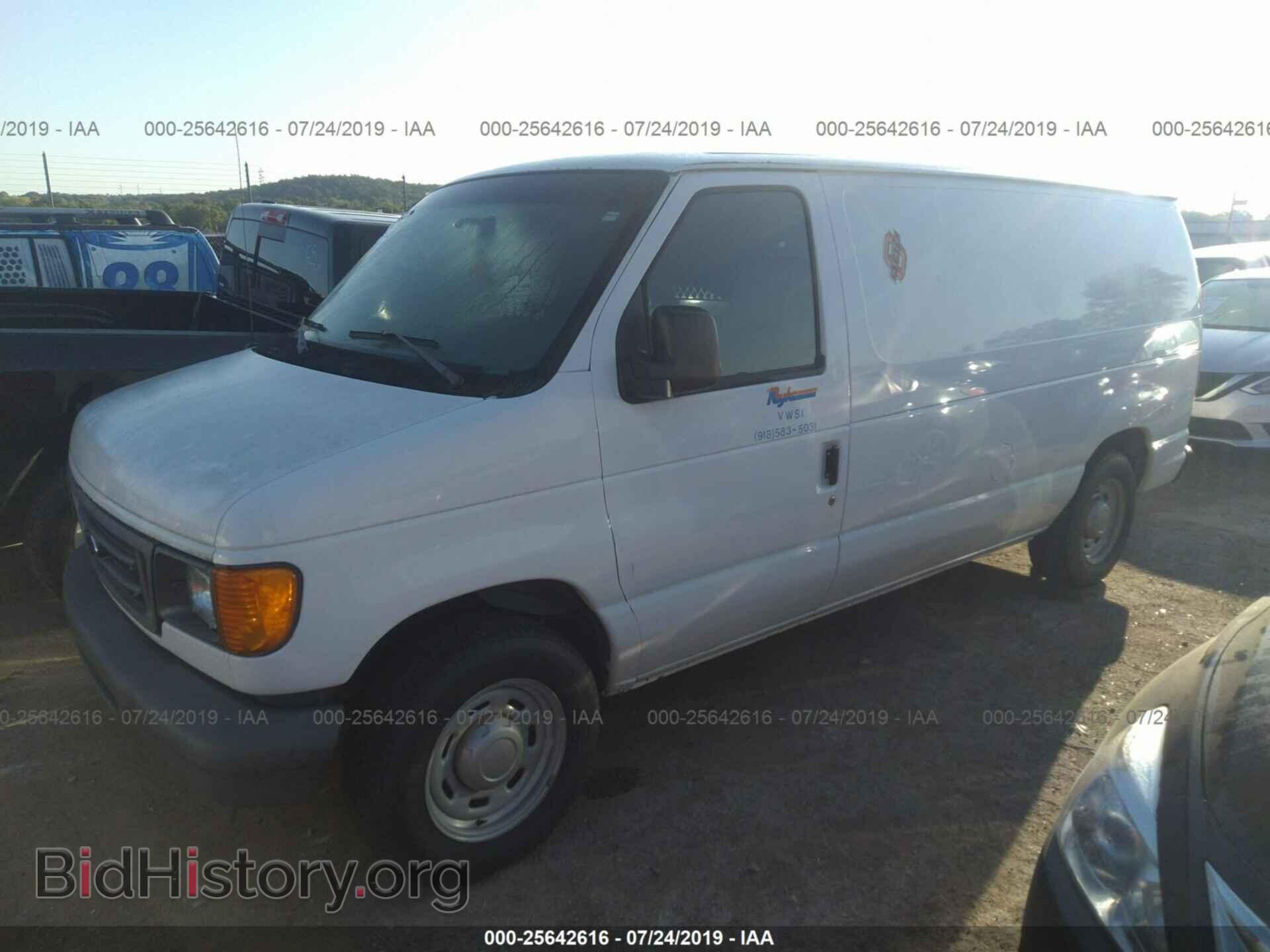 2006 FORD ECONOLINE - VIN: 1FTRE14W66DA03628 - Фото 2