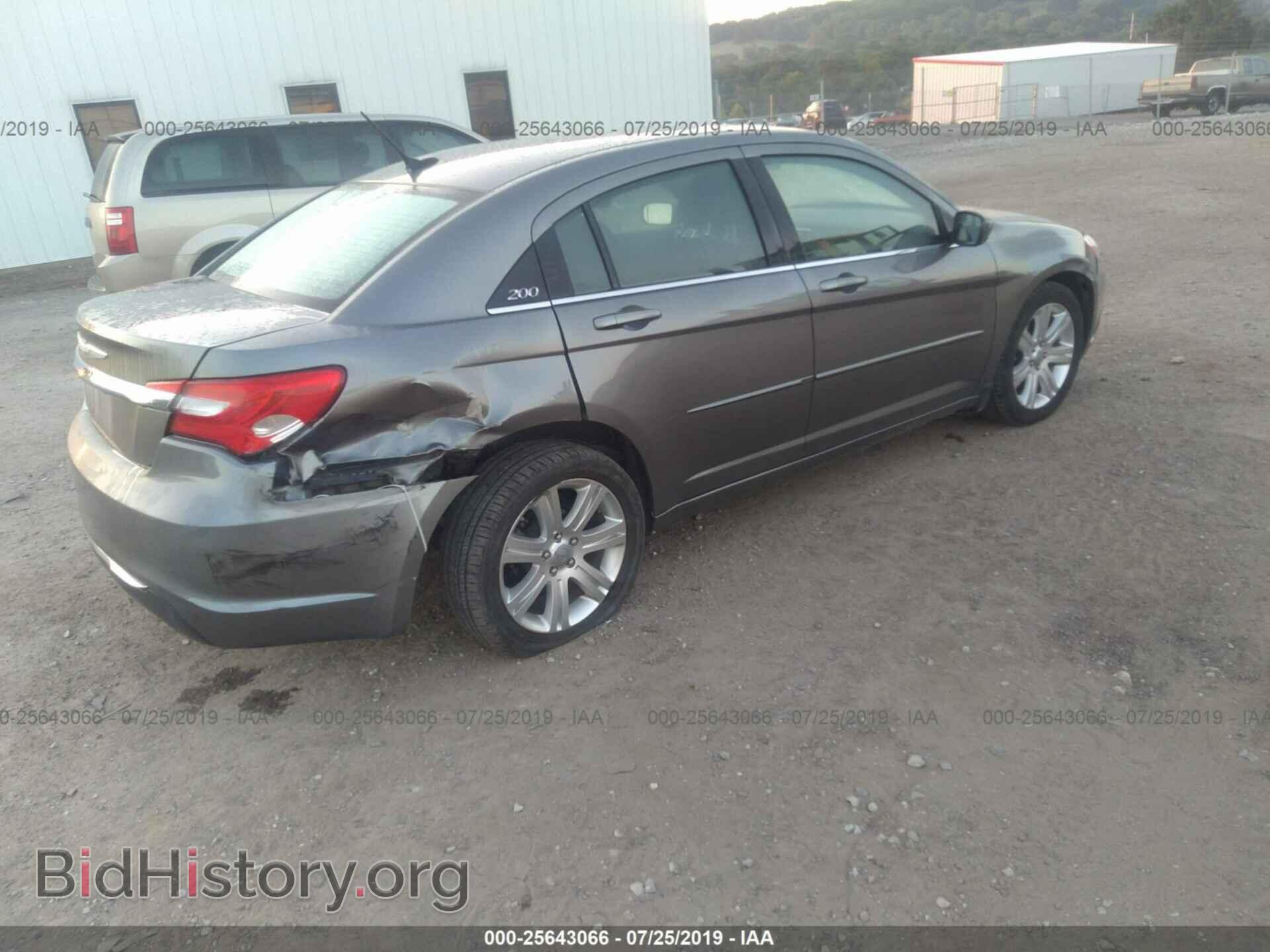 2012 CHRYSLER 200 - VIN: 1C3CCBBG4CN228556 - Фото 4