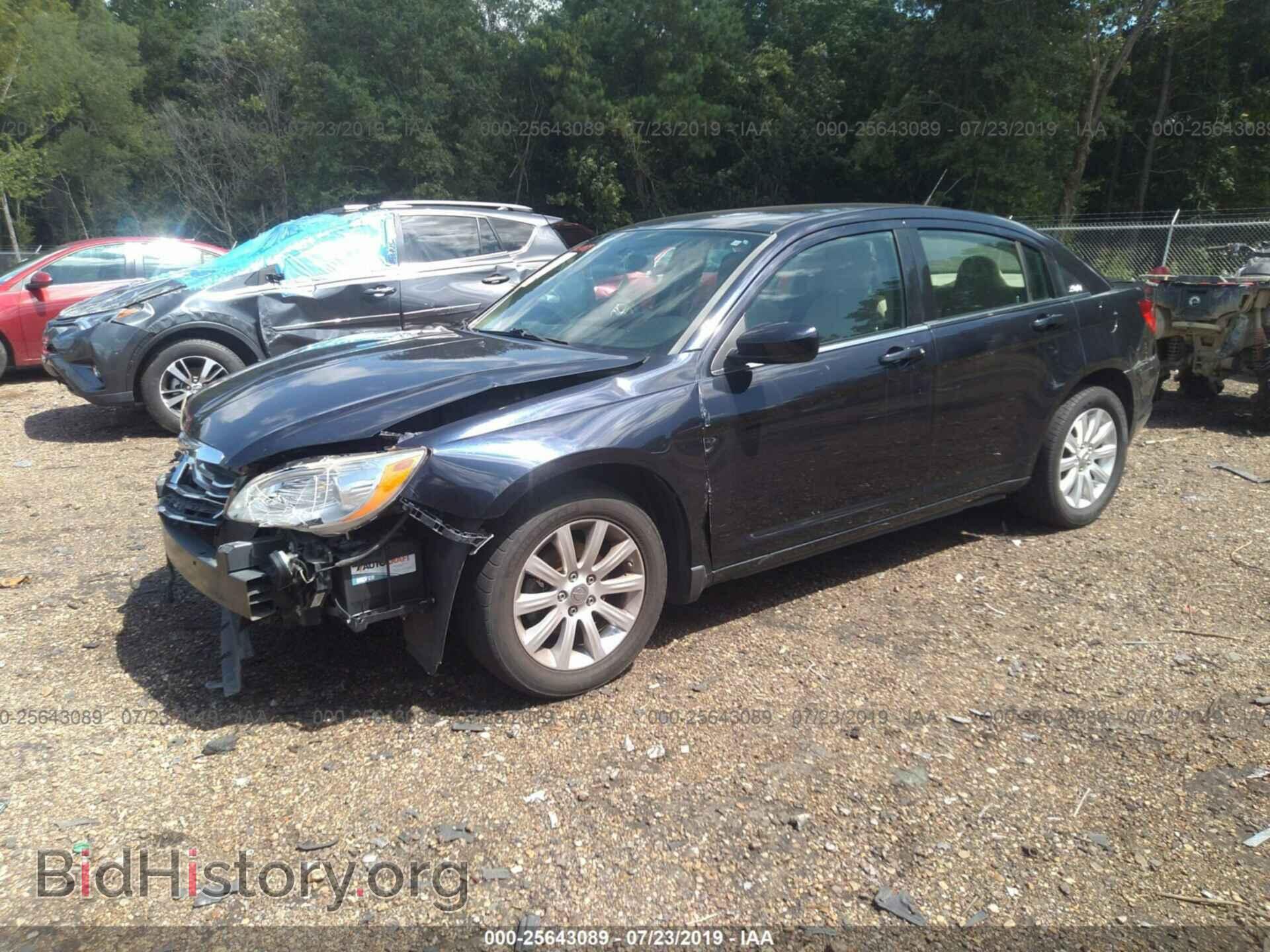 2011 CHRYSLER 200 - VIN: 1C3BC1FG6BN539730 - Photo 2