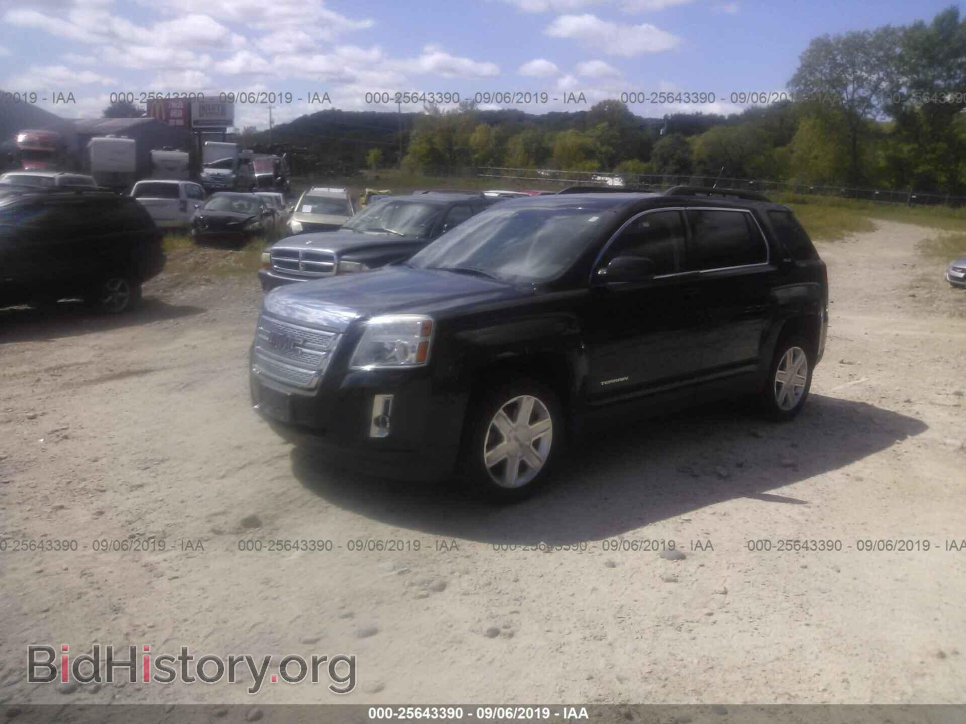 2011 GMC TERRAIN - VIN: 2CTALSEC6B6297865 - Photo 2