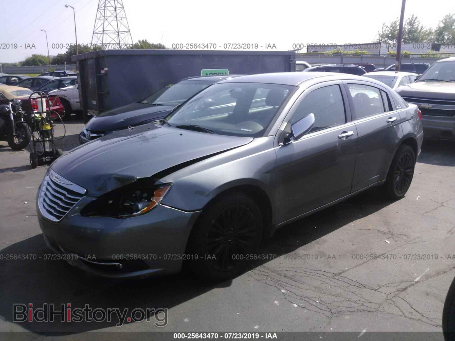 2012 CHRYSLER 200 - VIN: 1C3CCBCB1CN178881 - Фото 2