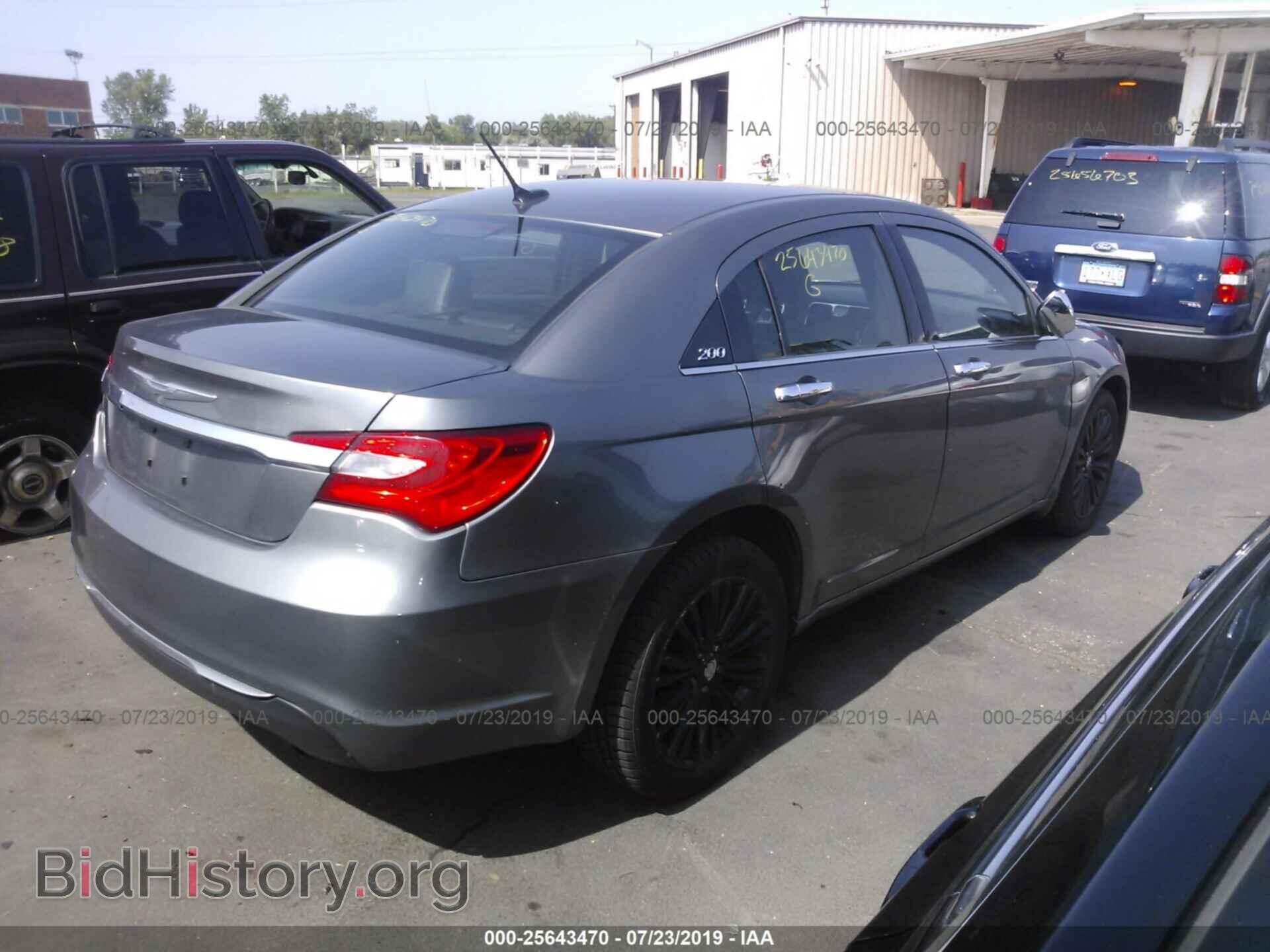 2012 CHRYSLER 200 - VIN: 1C3CCBCB1CN178881 - Фото 4