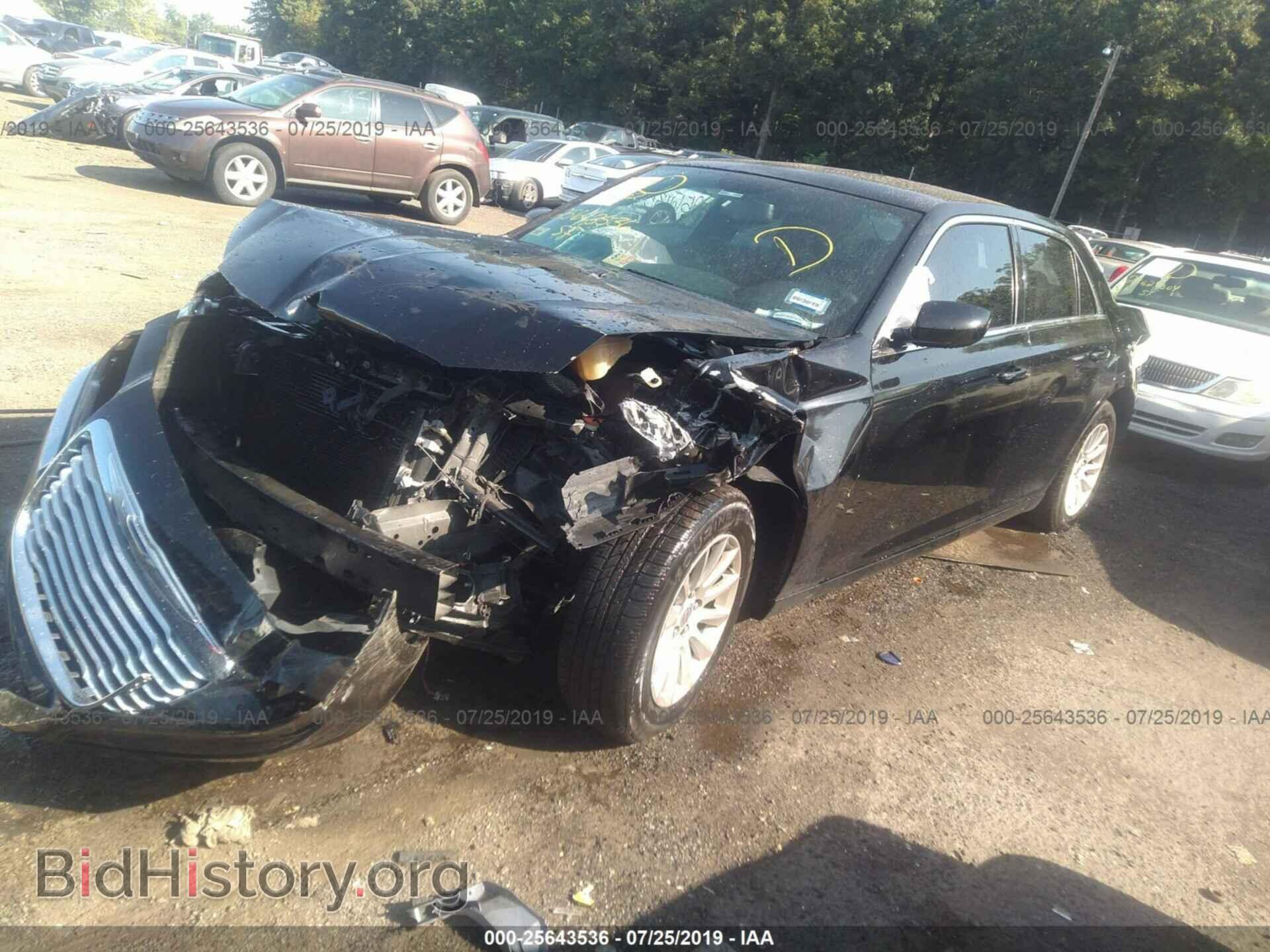 2014 CHRYSLER 300 - VIN: 2C3CCAAG5EH376044 - Фото 2