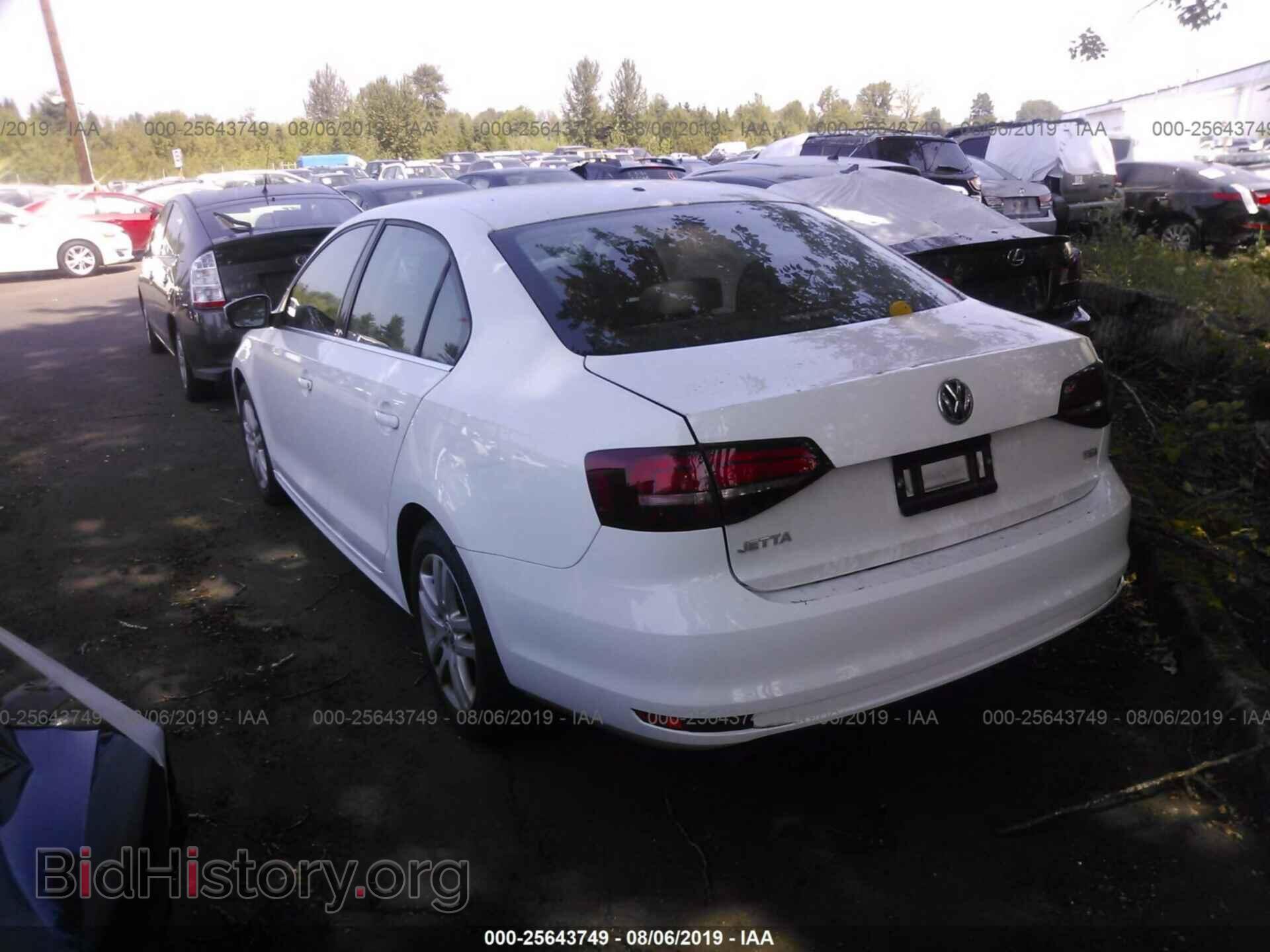 2017 VOLKSWAGEN JETTA - VIN: 3VW2B7AJ3HM246601 - Фото 3