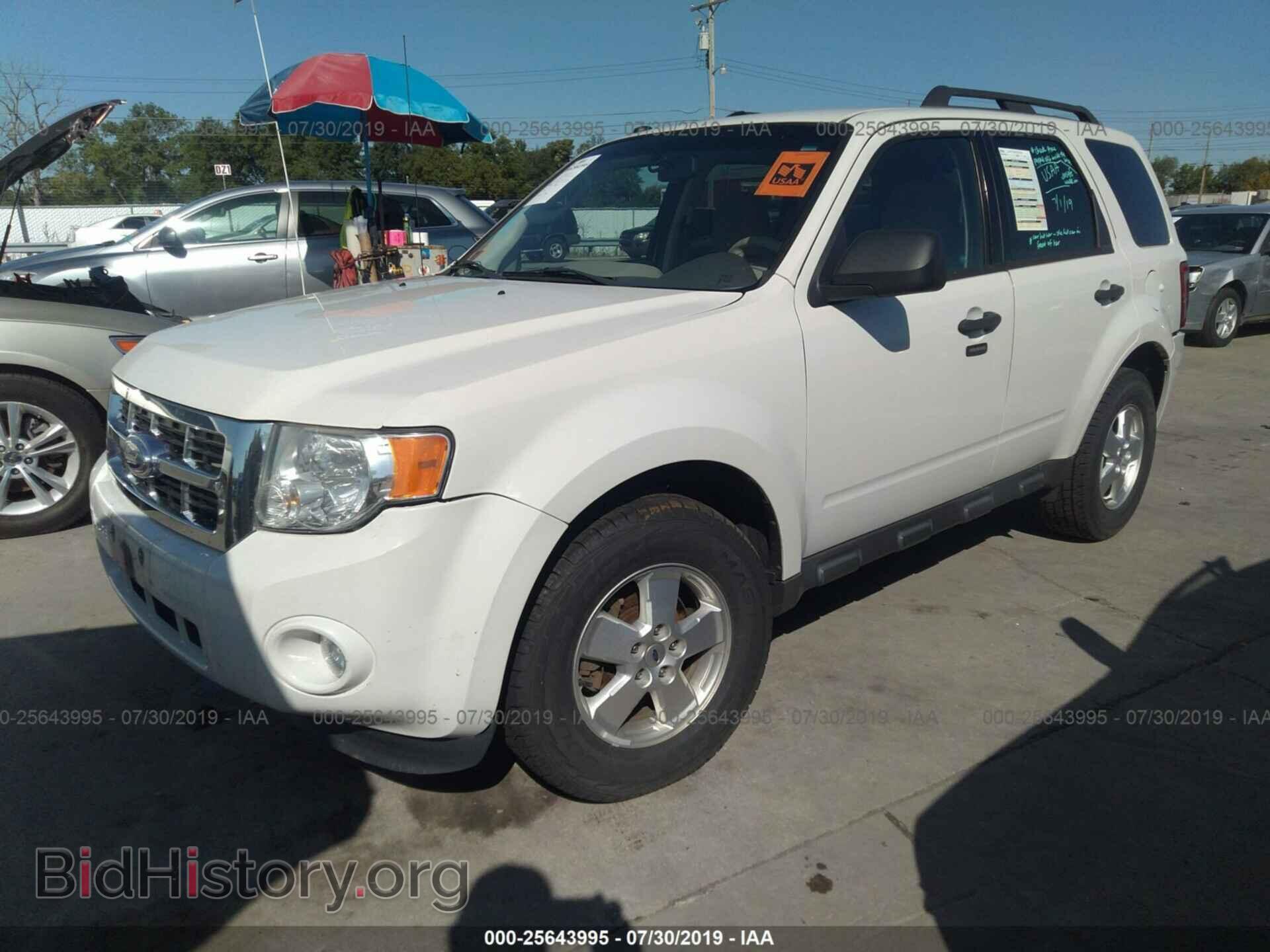 2011 FORD ESCAPE - VIN: 1FMCU9DG2BKA50608 - Фото 2