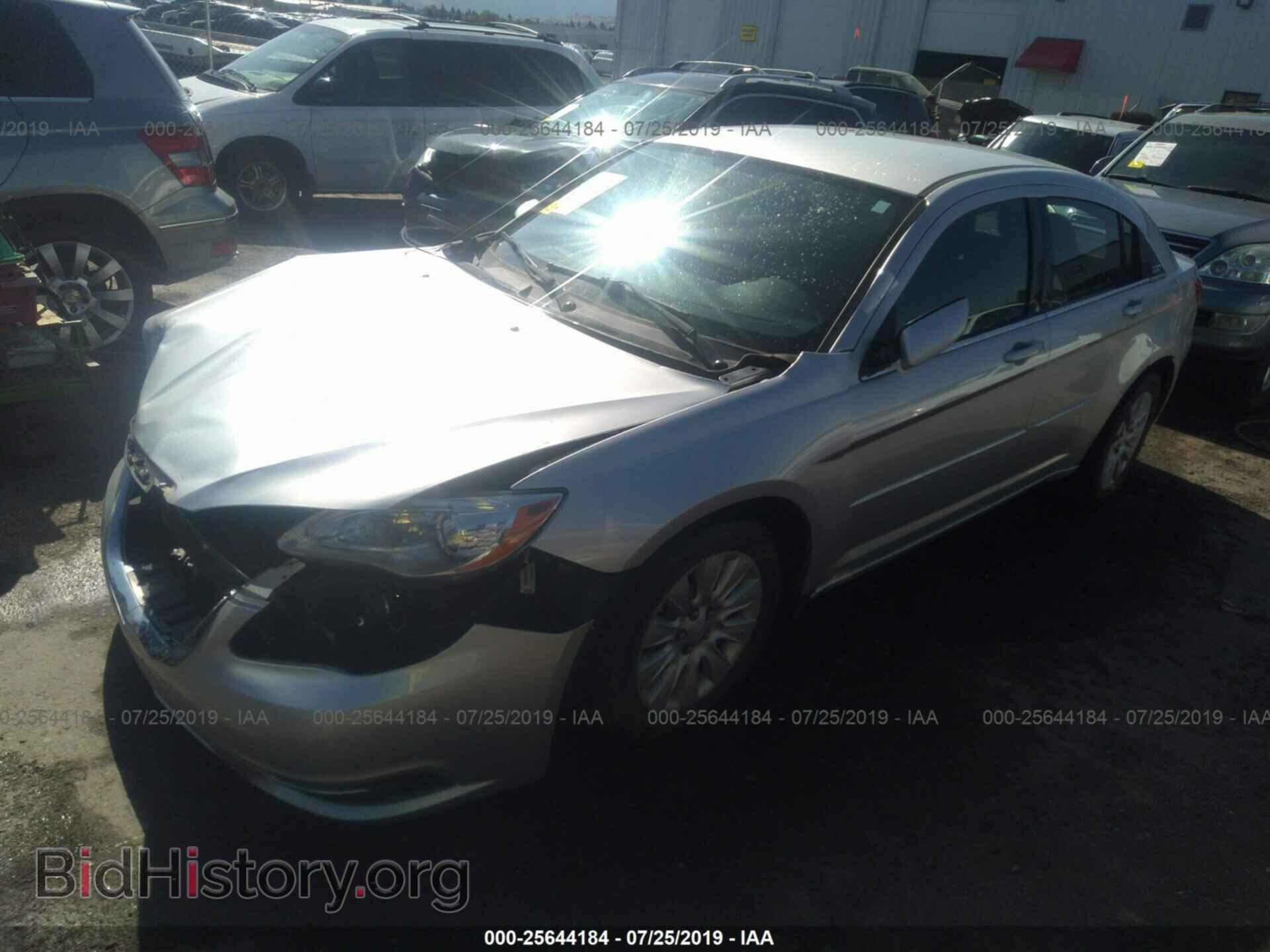 2012 CHRYSLER 200 - VIN: 1C3CCBABXCN212786 - Фото 2