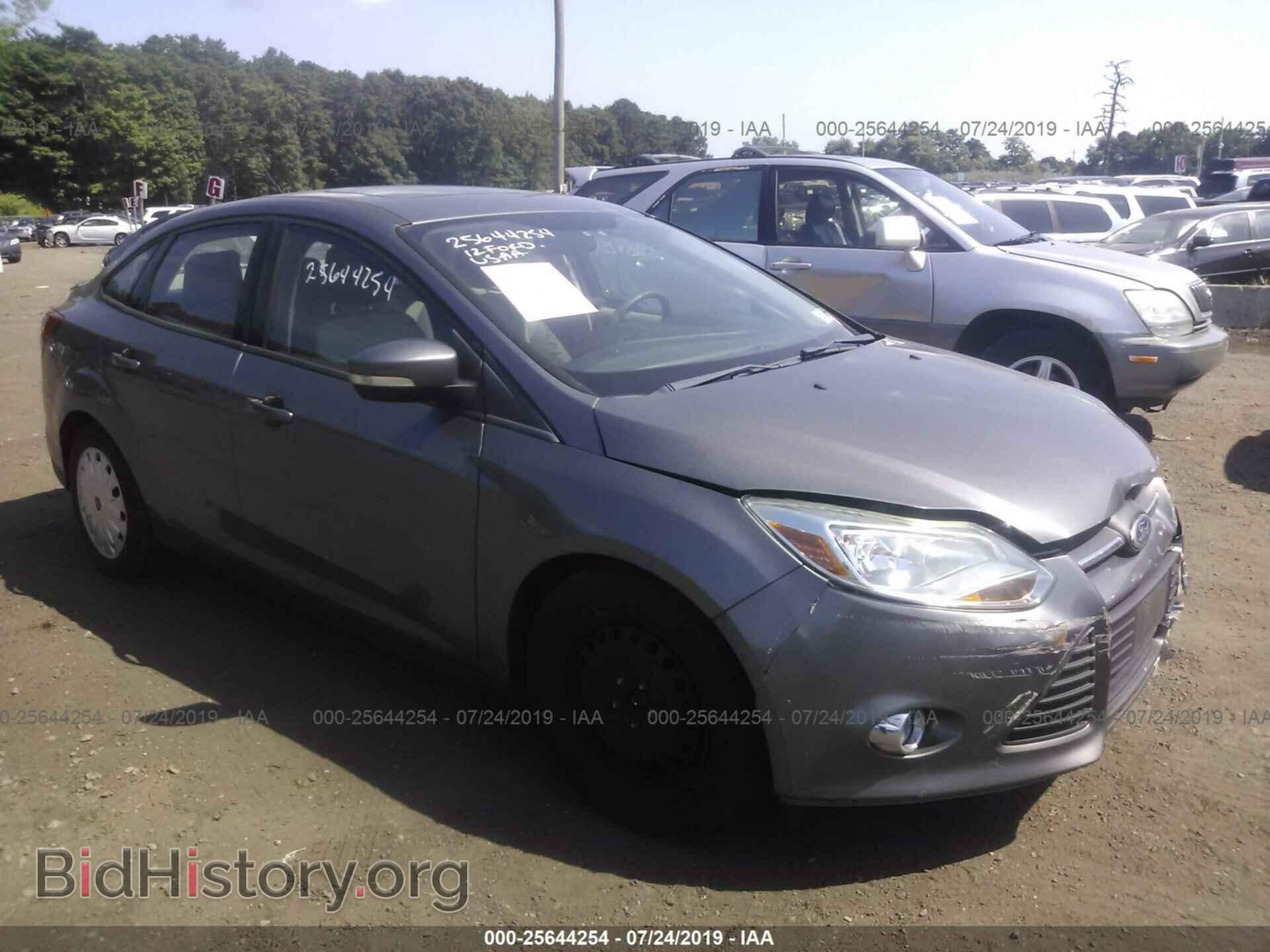 Photo 1FAHP3F29CL124642 - FORD FOCUS 2012