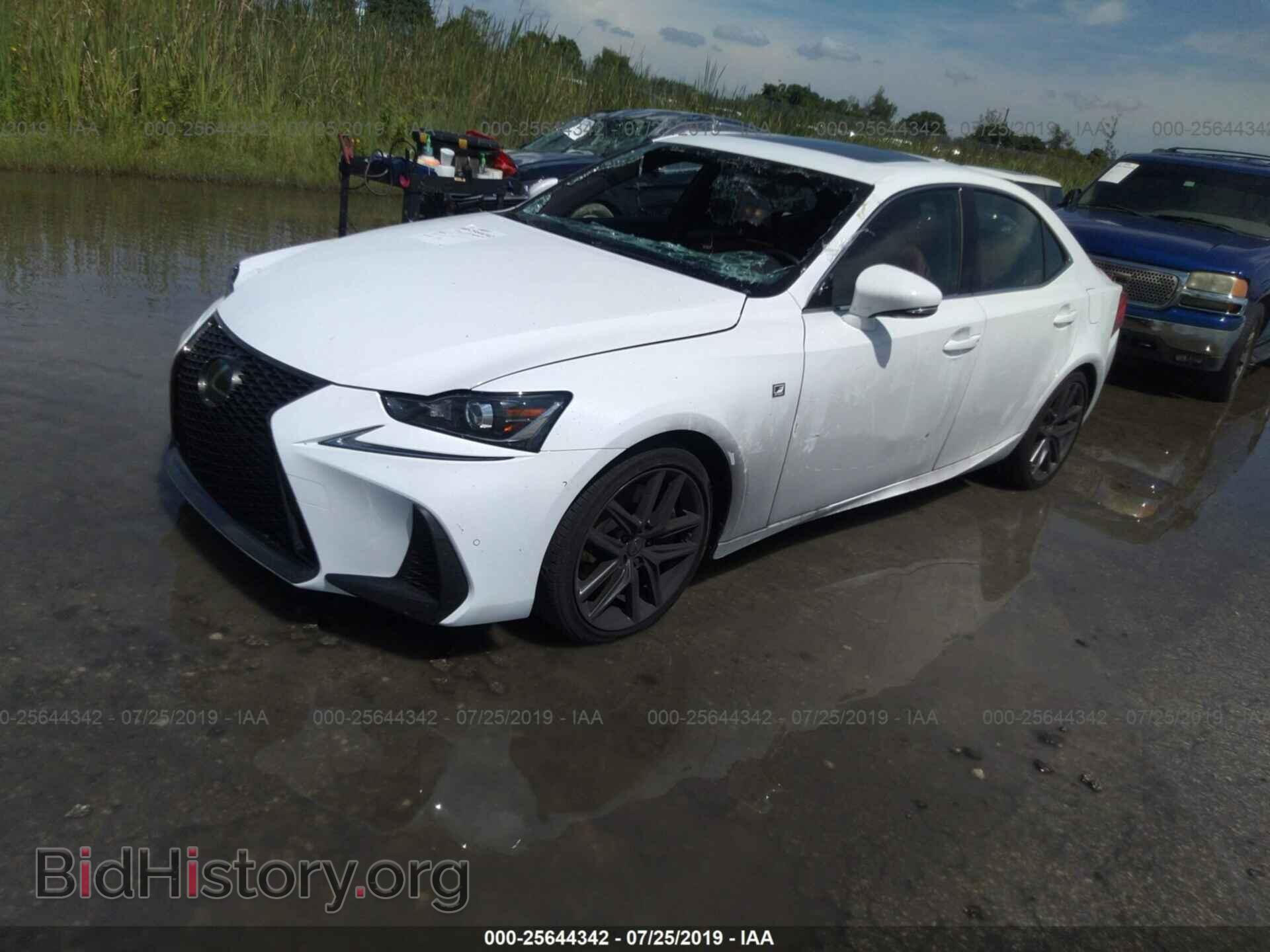 2019 LEXUS IS - VIN: JTHBA1D29K5088946 - Фото 2