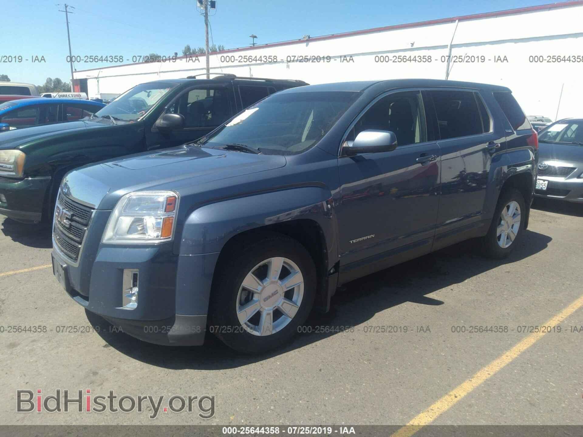 2011 GMC TERRAIN - VIN: 2CTFLREC1B6239919 - Photo 2
