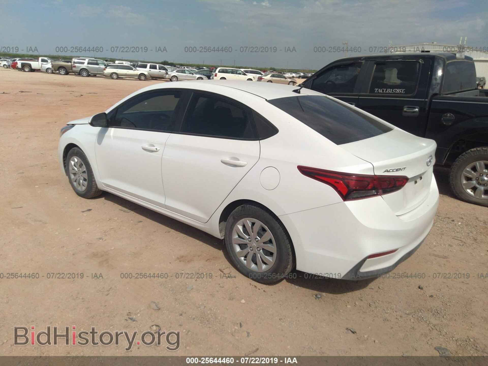 2018 HYUNDAI ACCENT - VIN: 3KPC24A30JE024640 - Фото 3