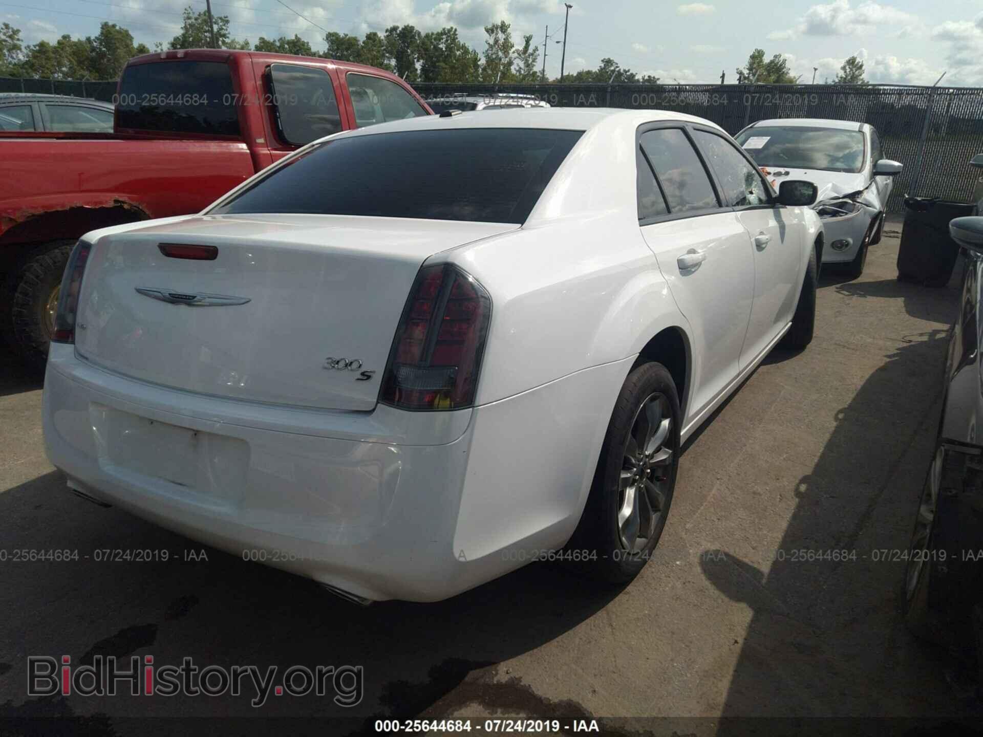 2014 CHRYSLER 300 - VIN: 2C3CCAGG8EH273563 - Фото 4