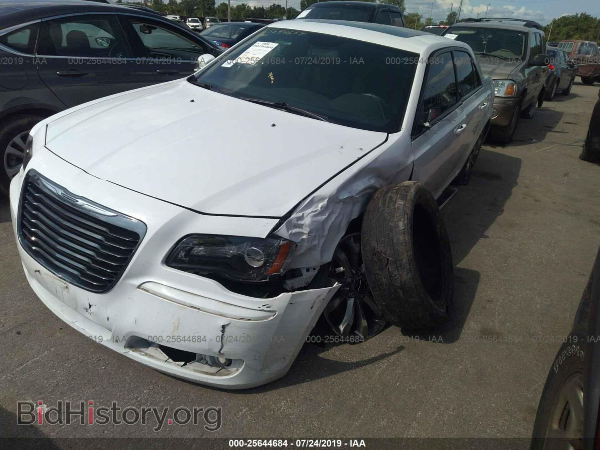 2014 CHRYSLER 300 - VIN: 2C3CCAGG8EH273563 - Фото 6