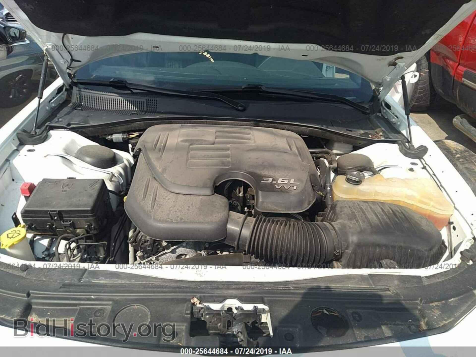 2014 CHRYSLER 300 - VIN: 2C3CCAGG8EH273563 - Фото 10