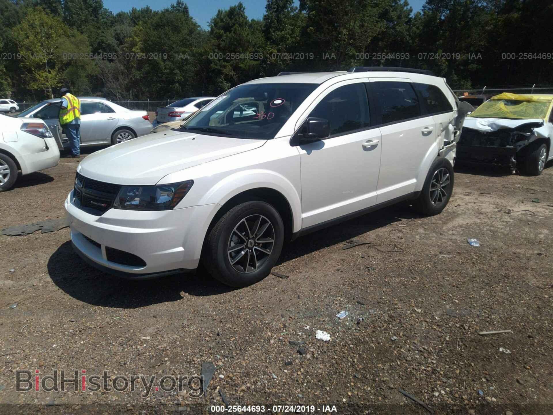 2018 DODGE JOURNEY - VIN: 3C4PDCAB2JT509810 - Фото 2
