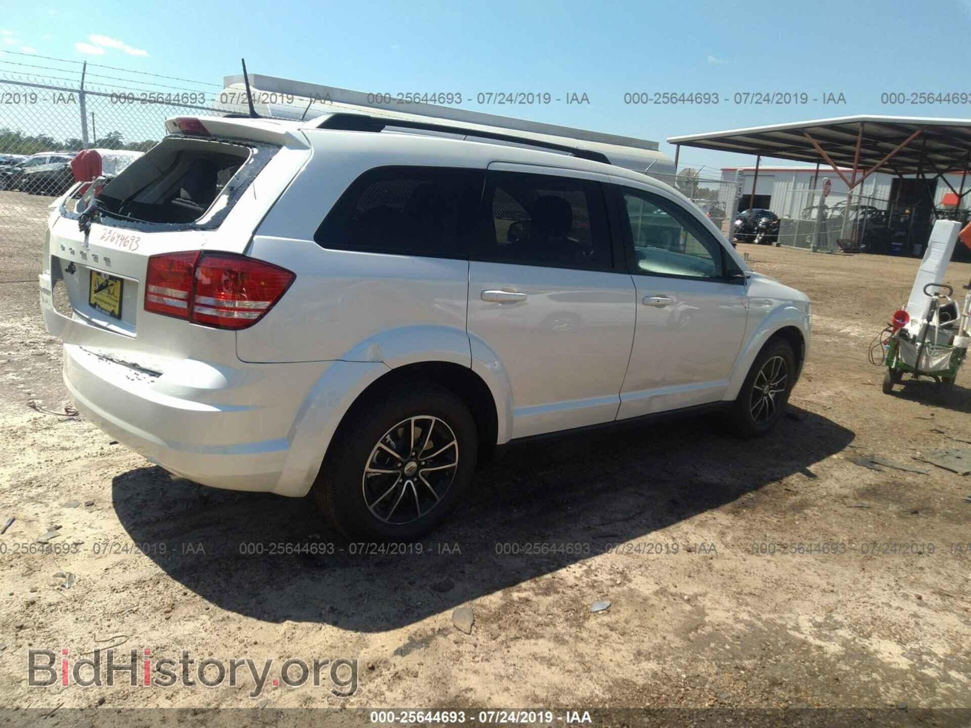 2018 DODGE JOURNEY - VIN: 3C4PDCAB2JT509810 - Фото 4