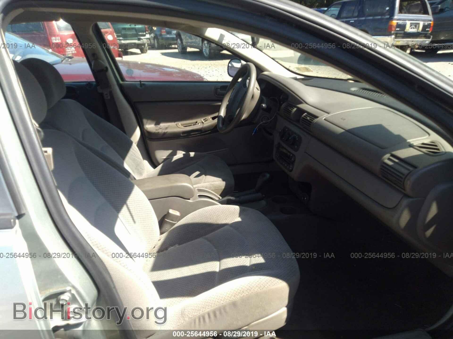 2005 CHRYSLER SEBRING - VIN: 1C3EL46X75N630136 - Фото 5