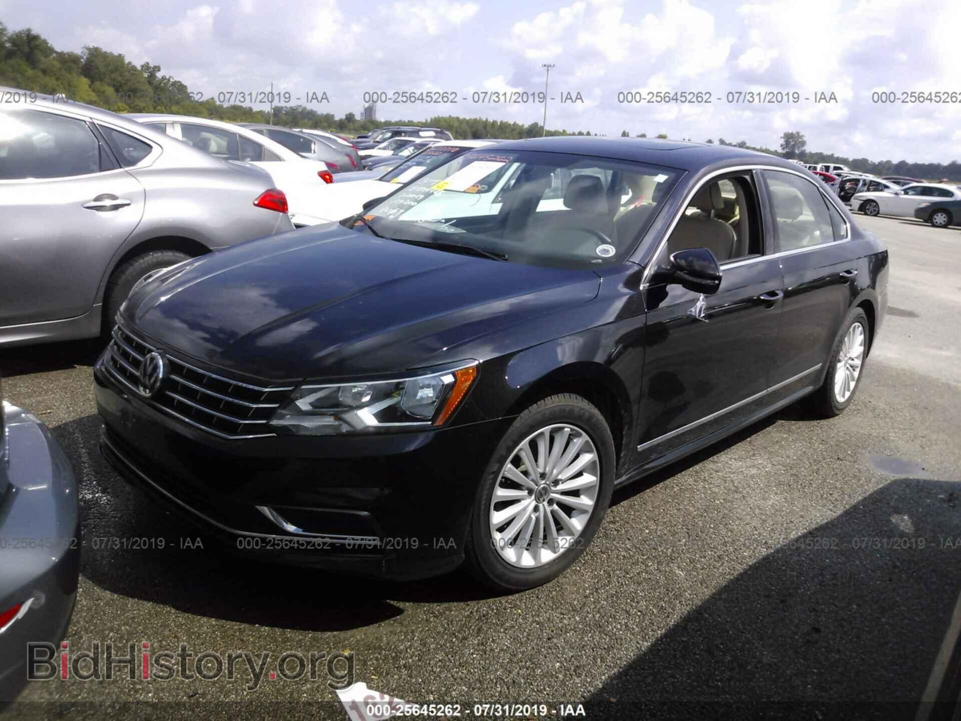 2017 VOLKSWAGEN PASSAT - VIN: 1VWBT7A32HC039200 - Фото 2