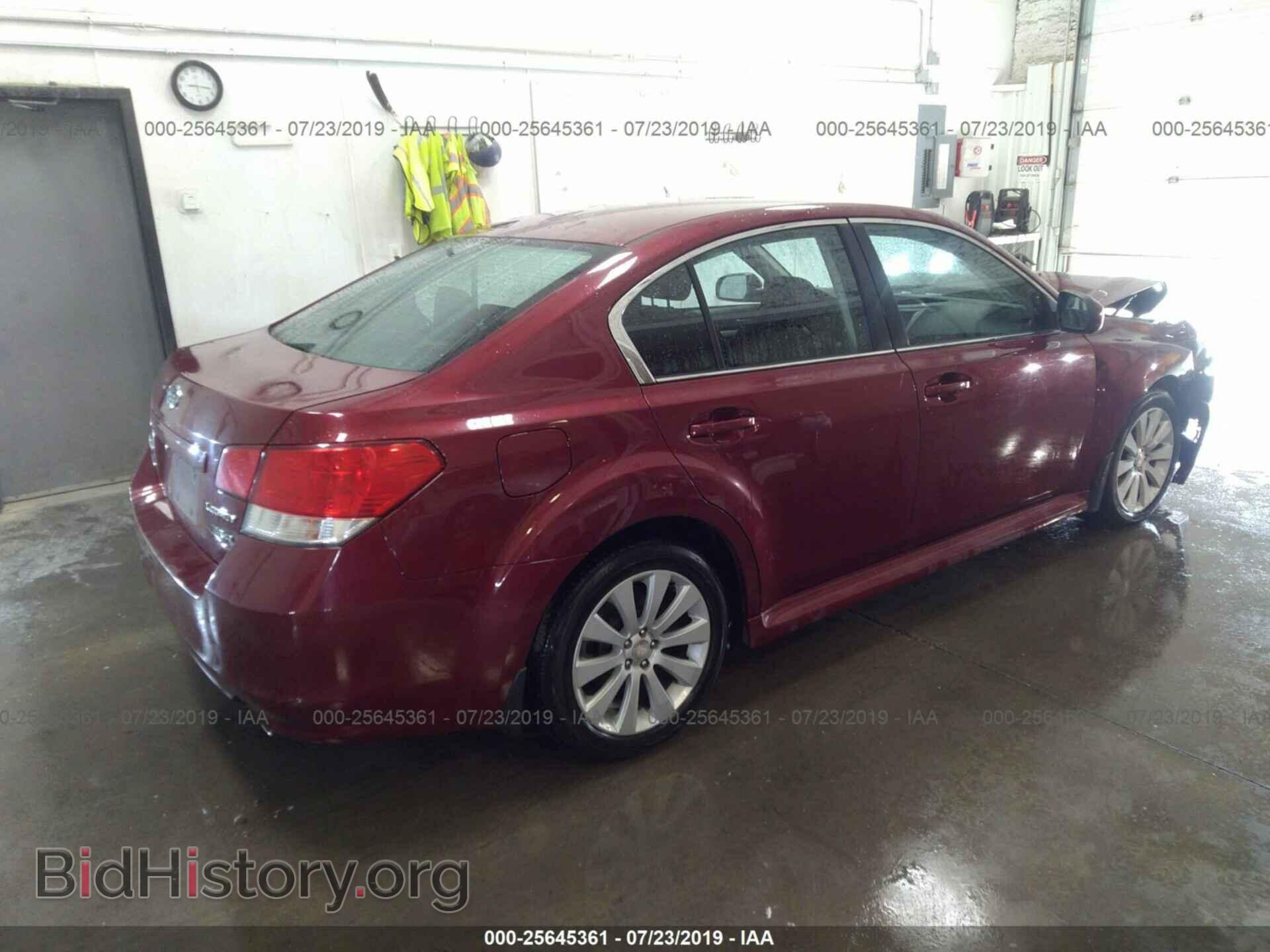 2011 SUBARU LEGACY - VIN: 4S3BMDA67B2243044 - Фото 4