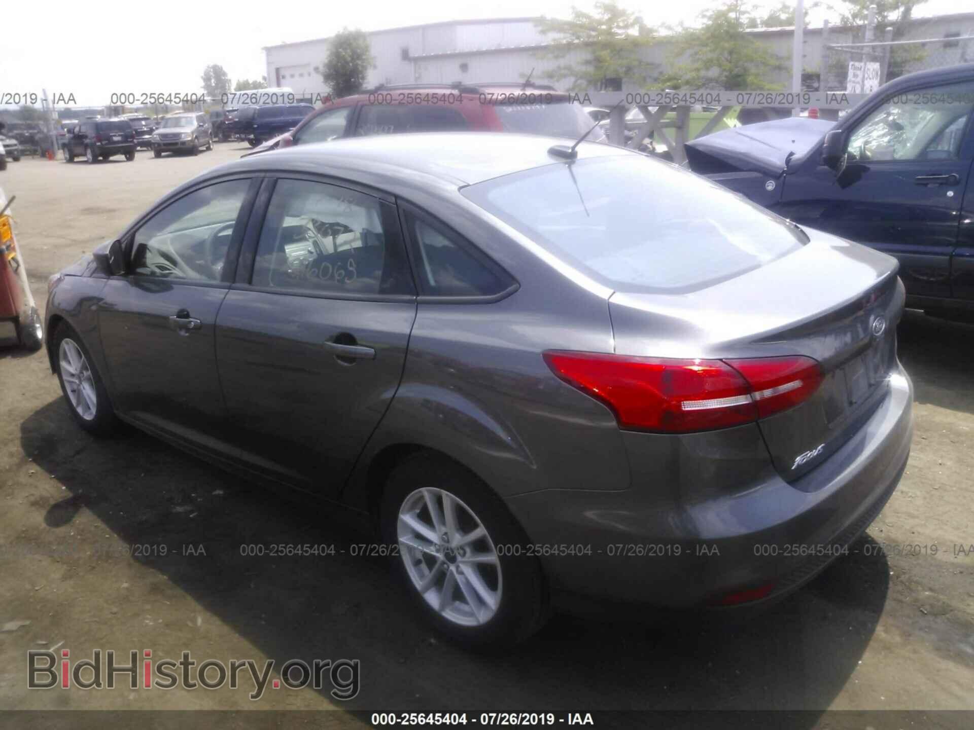 2018 FORD FOCUS - VIN: 1FADP3FE0JL216065 - Фото 3