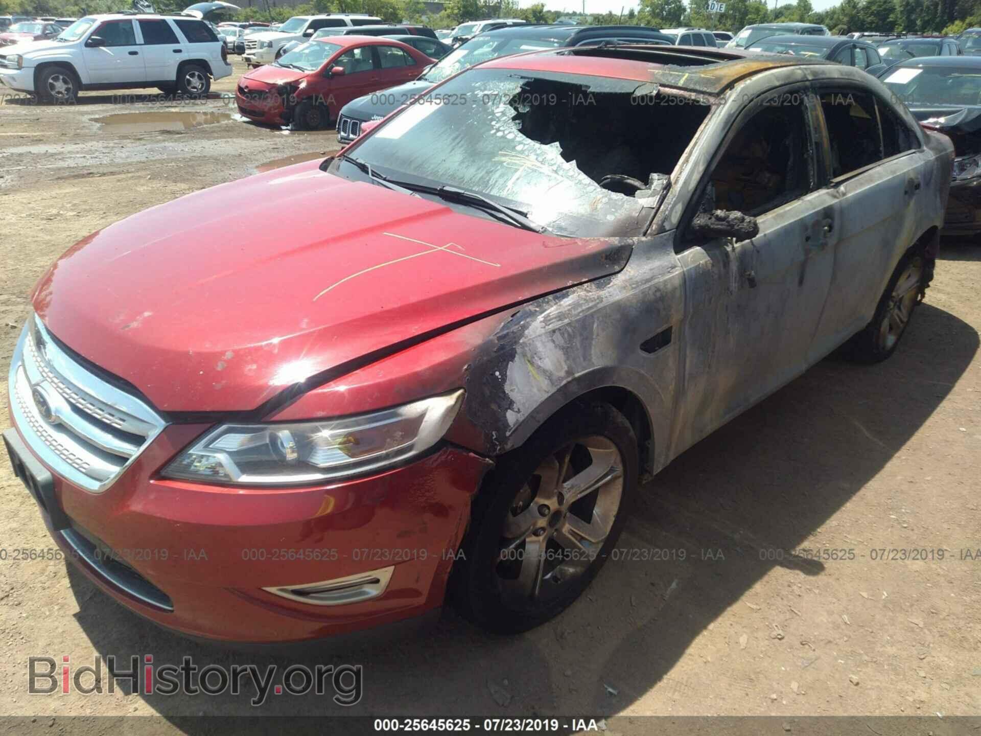2011 FORD TAURUS - VIN: 1FAHP2KT8BG114183 - Фото 2
