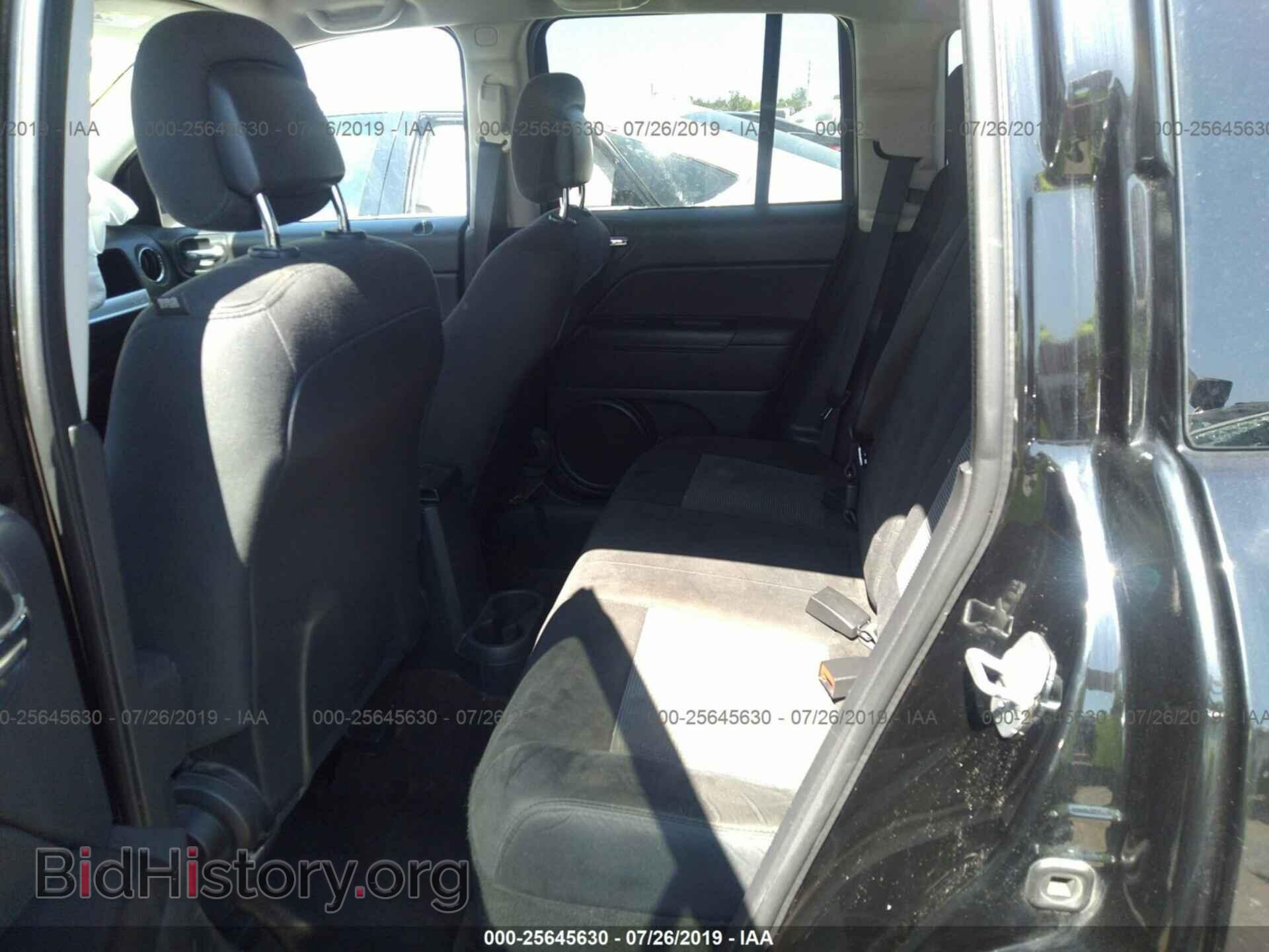 2014 JEEP COMPASS - VIN: 1C4NJCBB2ED624417 - Photo 8