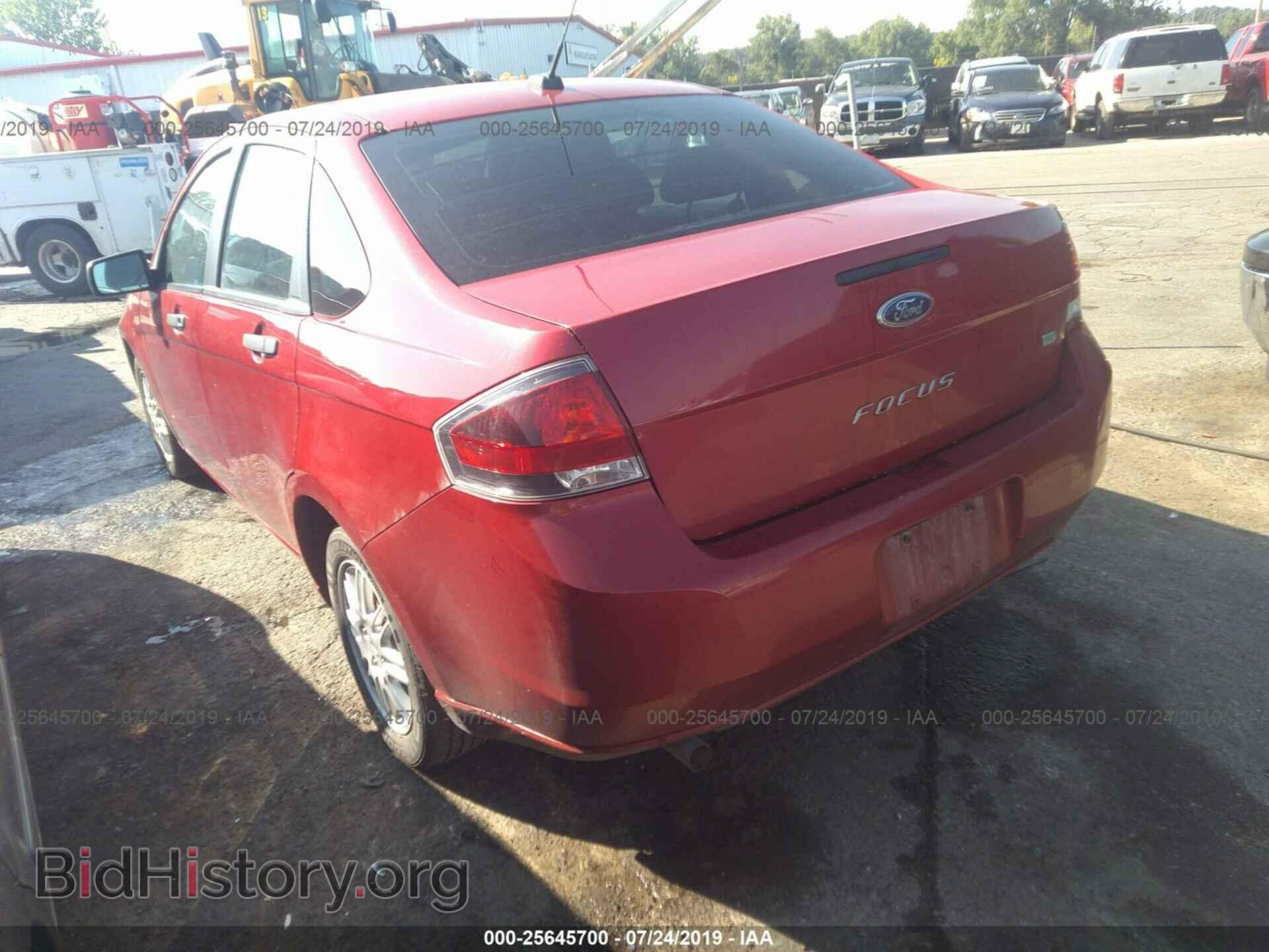 2011 FORD FOCUS - VIN: 1FAHP3FN0BW202670 - Фото 3