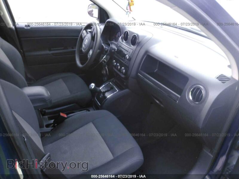 2012 Jeep COMPASS (VIN 1C4NJCBA1CD678294) — photo 5 of 10