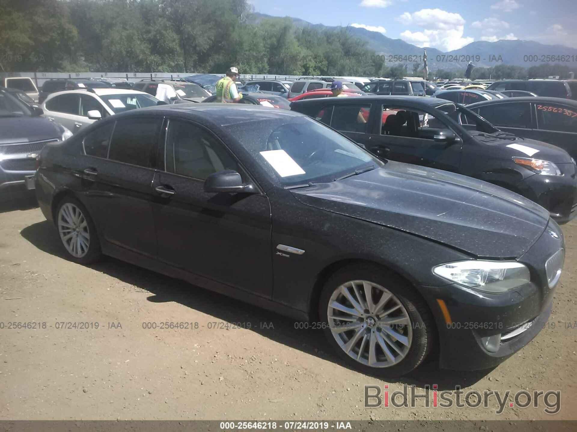 Фотография WBAFU9C56BC783852 - BMW 550 2011