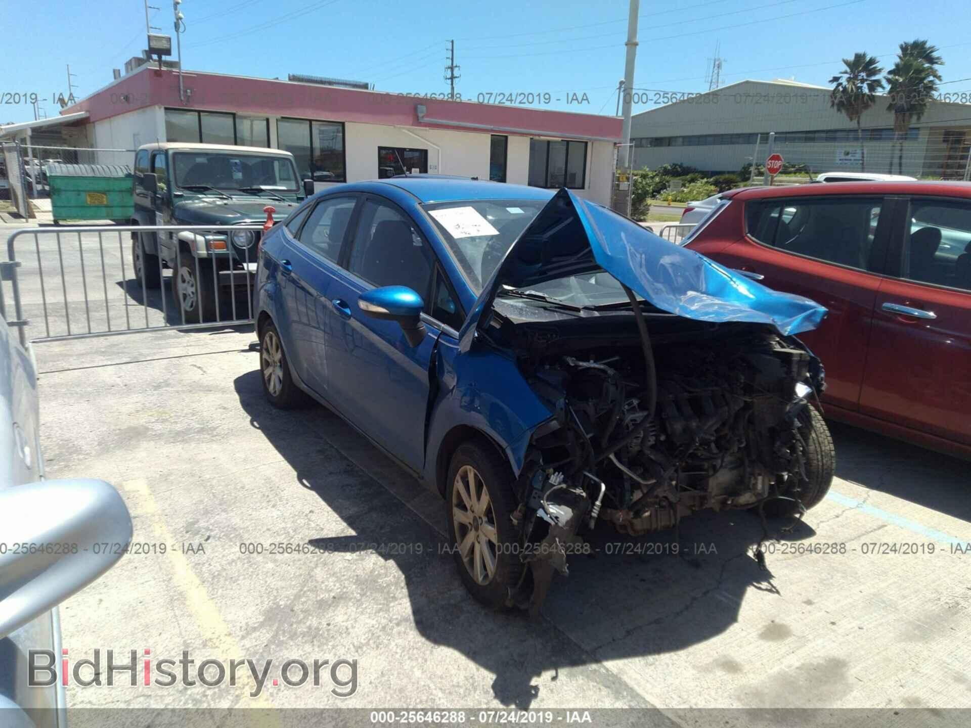 Photo 3FADP4CJ6BM179028 - FORD FIESTA 2011