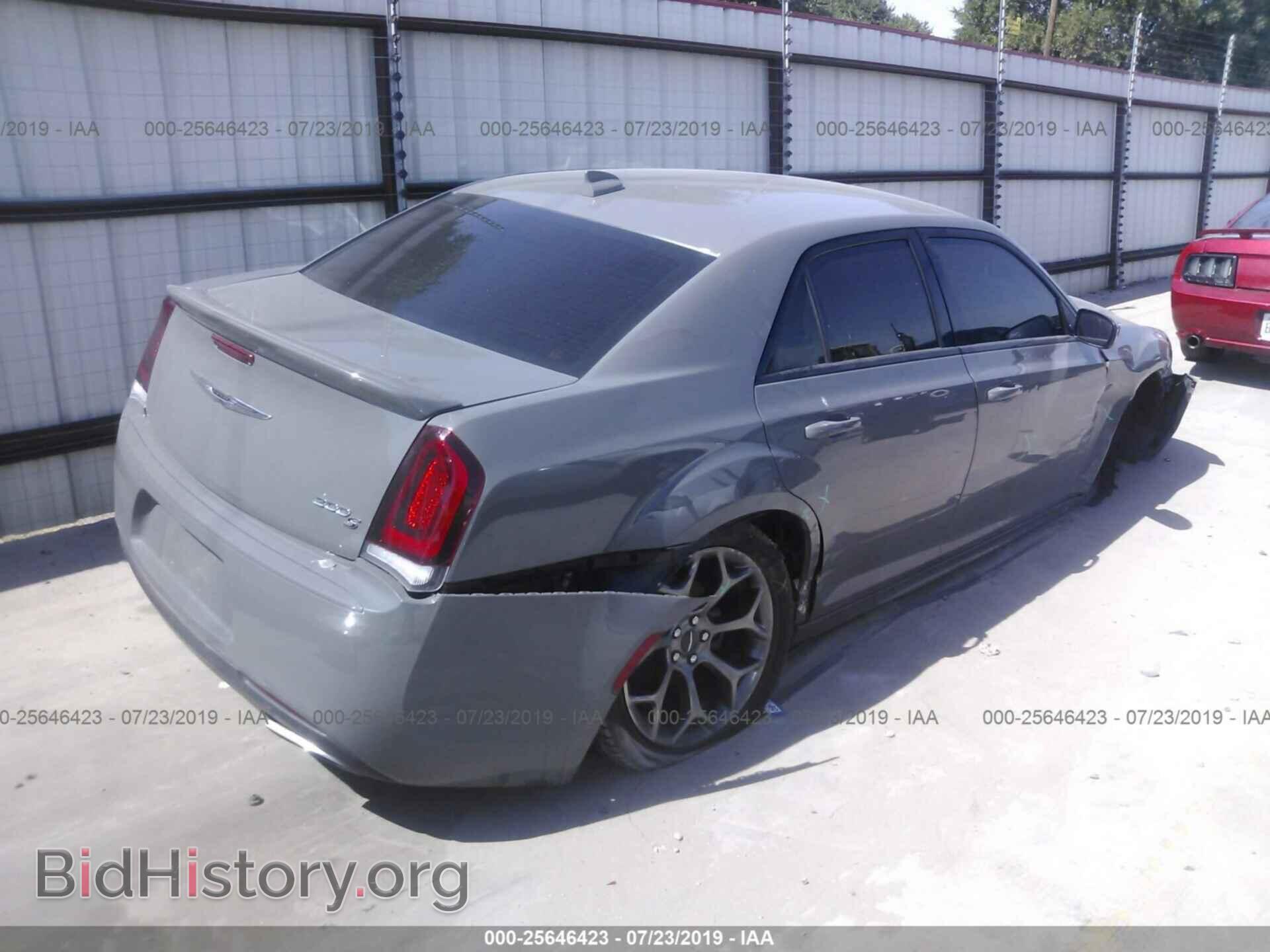 2017 CHRYSLER 300 - VIN: 2C3CCABT3HH557918 - Фото 4