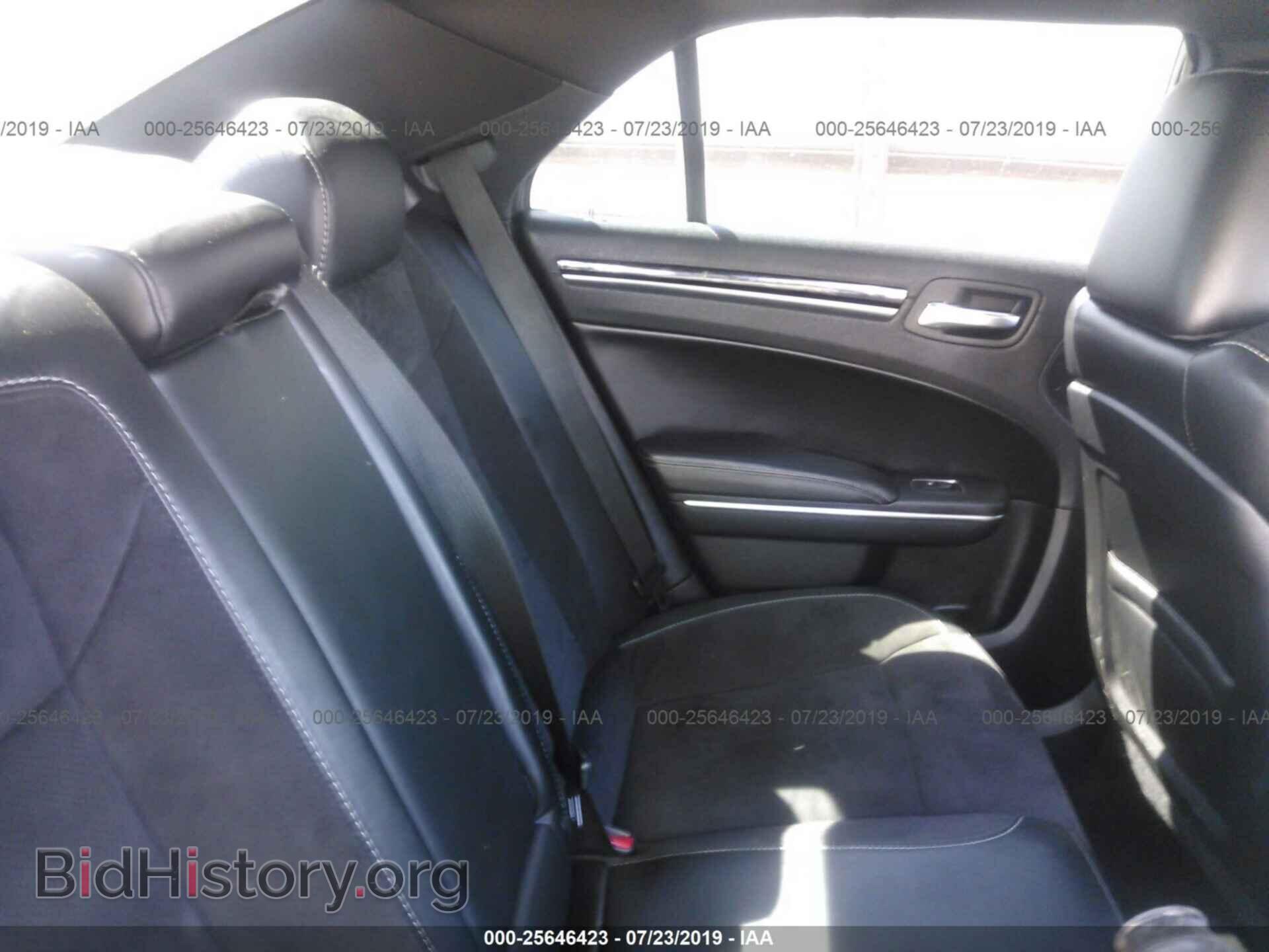 2017 CHRYSLER 300 - VIN: 2C3CCABT3HH557918 - Фото 8