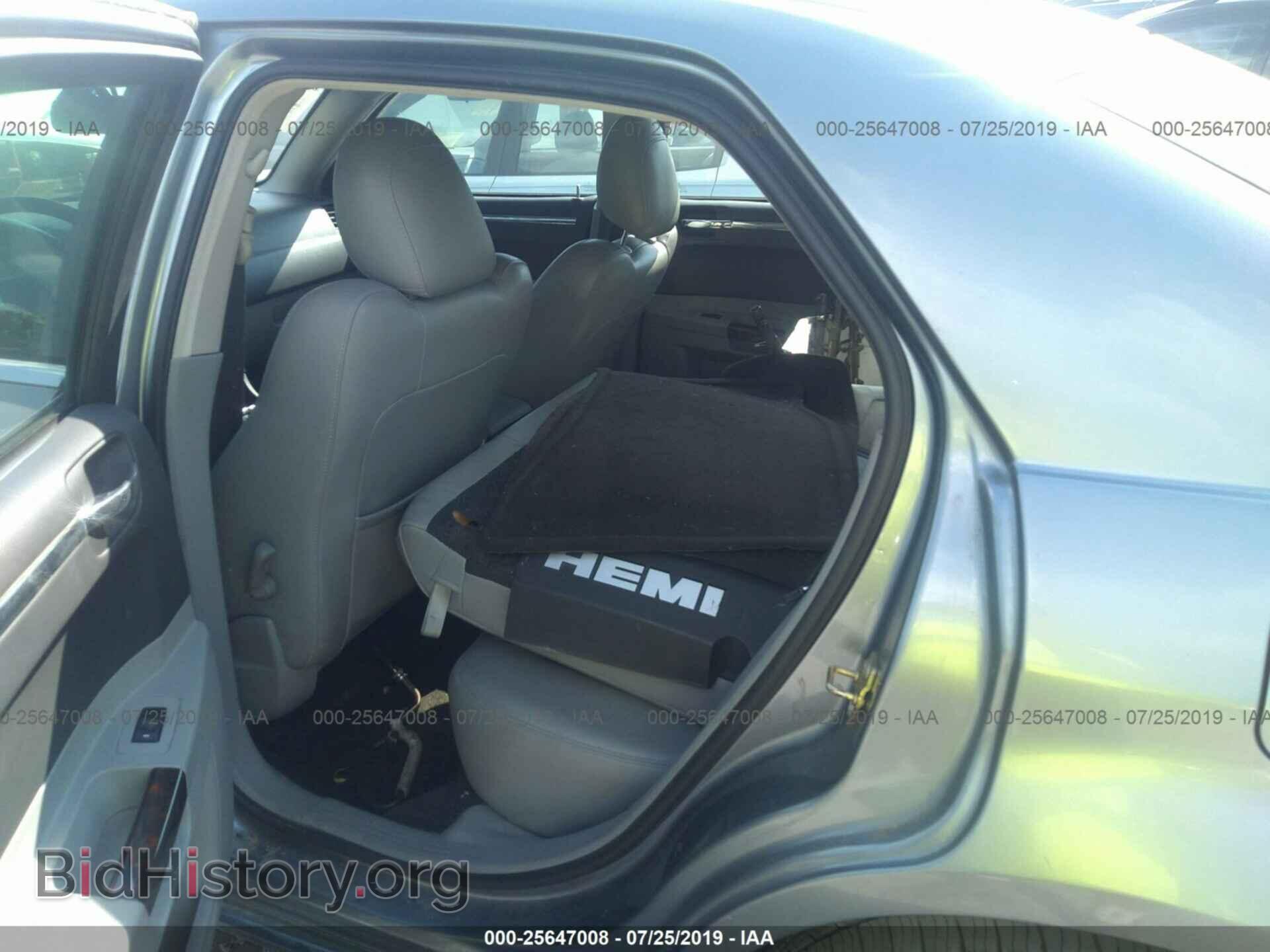 2006 CHRYSLER 300C - VIN: 2C3KA63H76H409311 - Фото 8